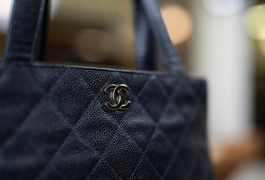Pre-loved  Chanel Vintage Black Caviar Tote Bag Silver Hardware