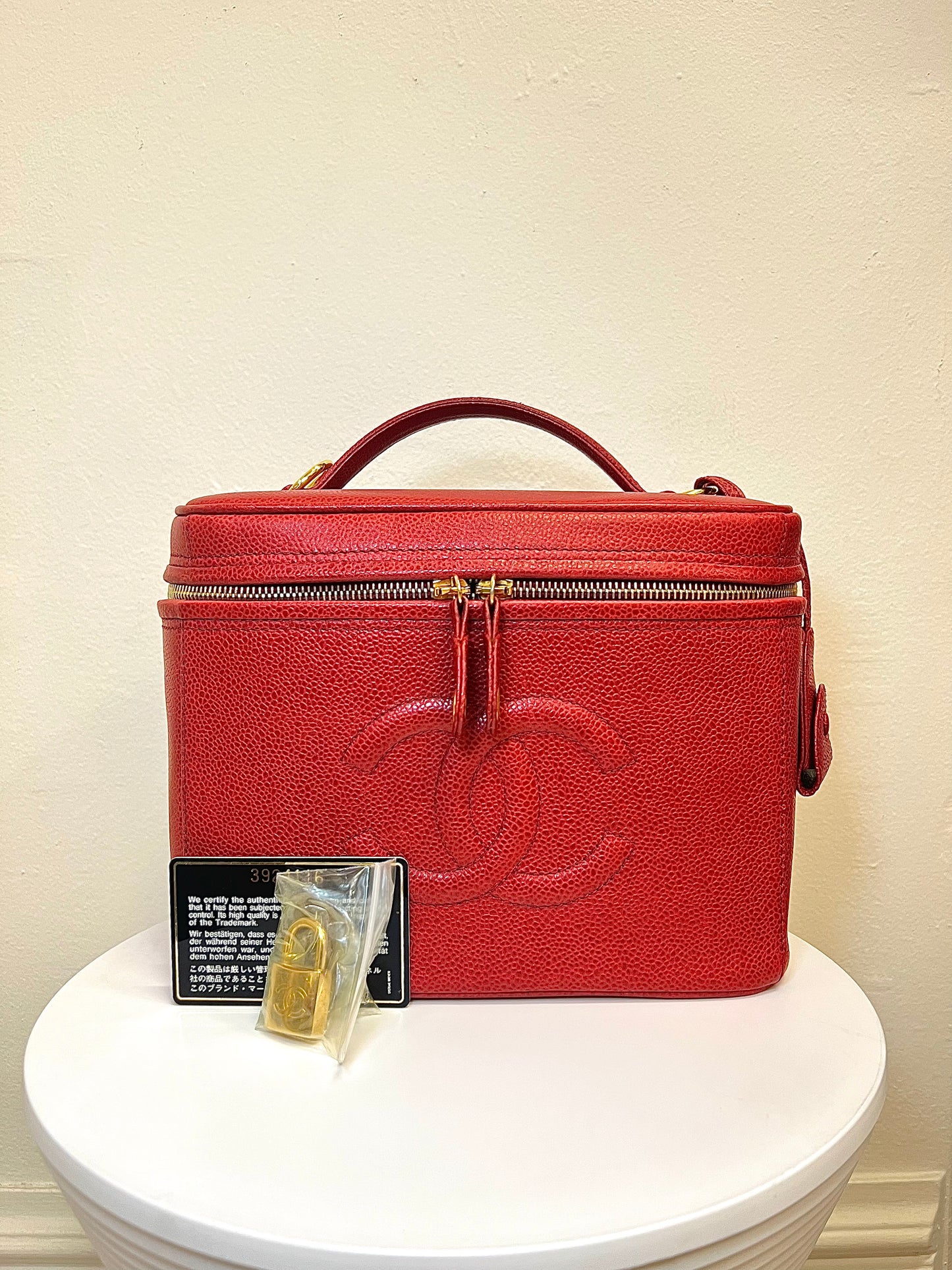 Pre-loved Chanel Vintage CC Caviar Vanity Case Leather Handbag Red