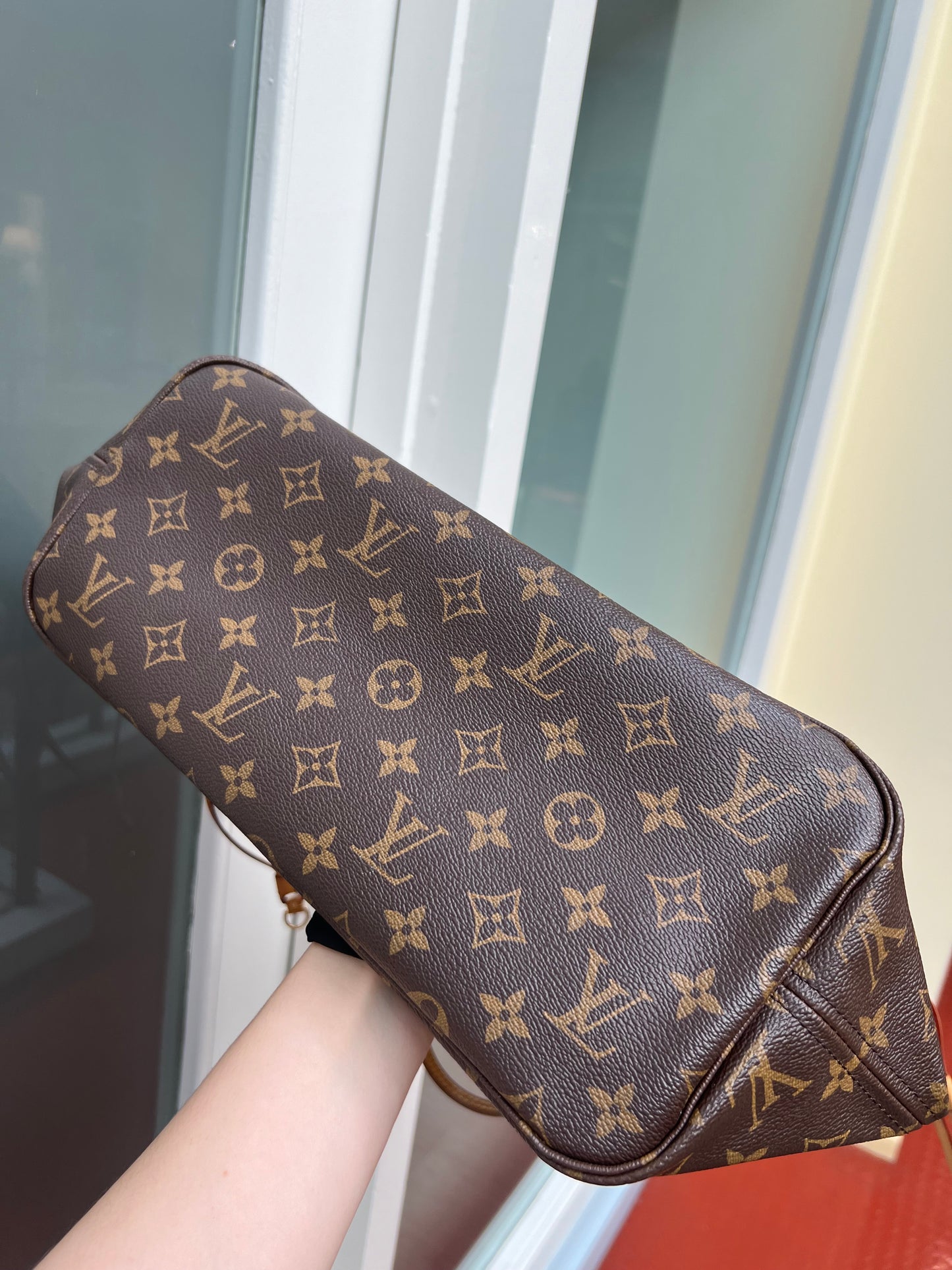 Pre-loved Louis Vuitton Neverfull Leather Tote MM Monogram 2014