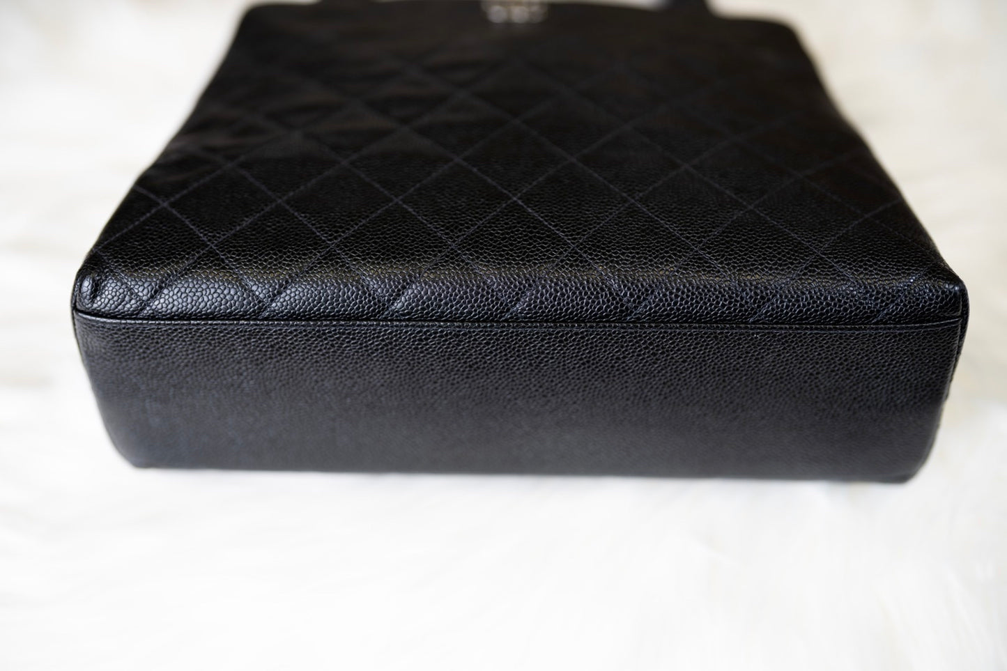 Pre-loved Chanel Vintage Black Caviar Tote Bag Silver Hardware