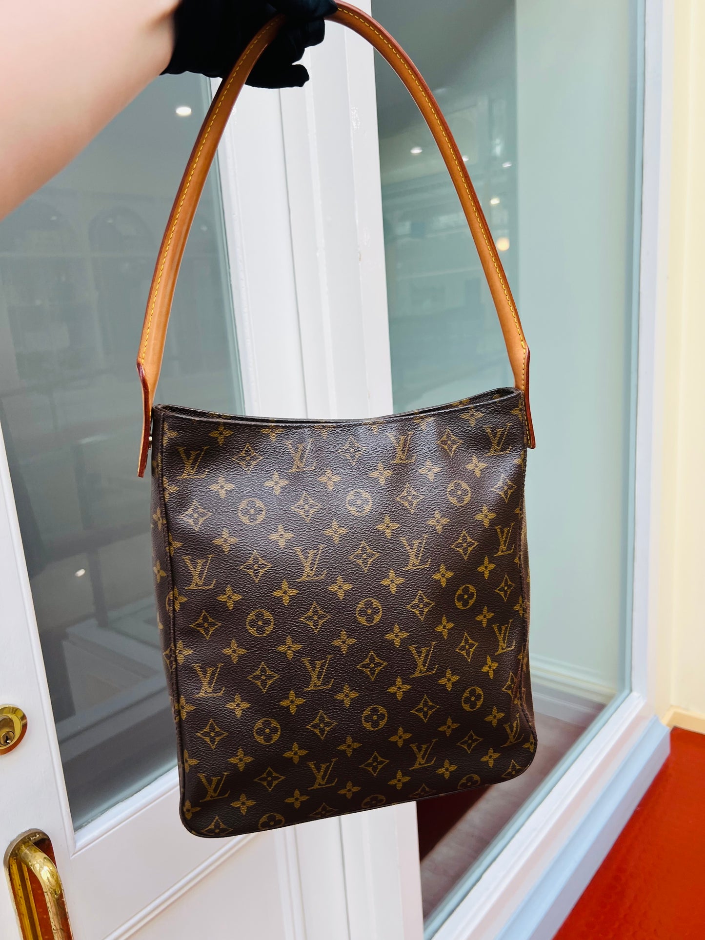 Pre-loved Louis Vuitton Looping Leather Handbag Monogram GM 2001