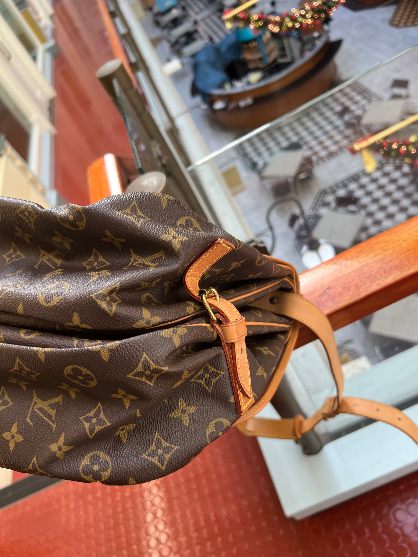 Pre-loved Louis Vuitton Monogram Saumur Crossbody Bag GM 1998