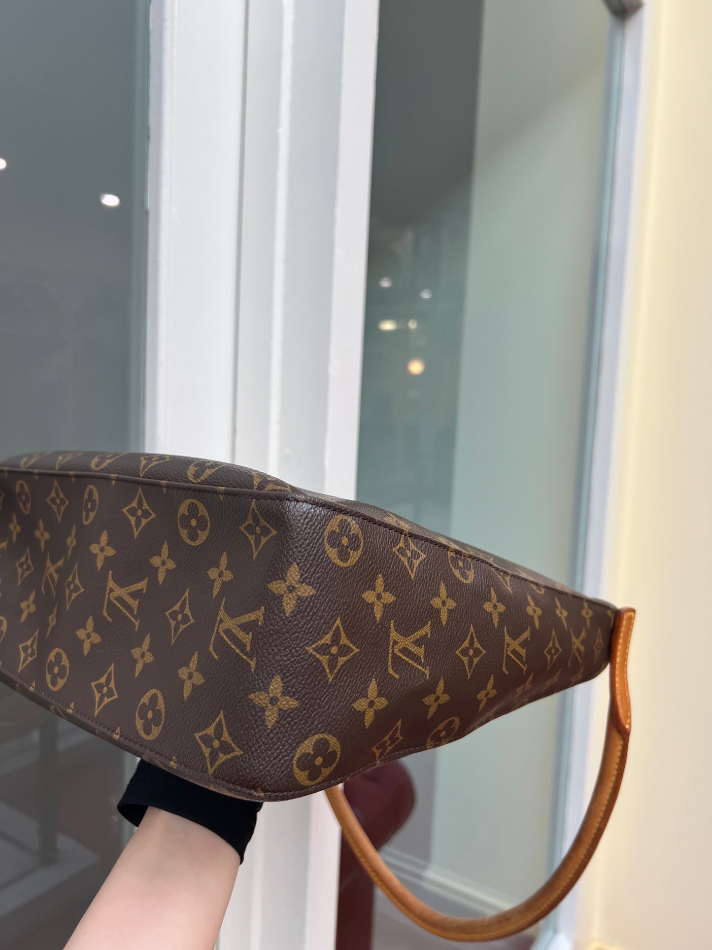 Pre-loved Louis Vuitton Looping Leather Handbag Monogram GM 2004