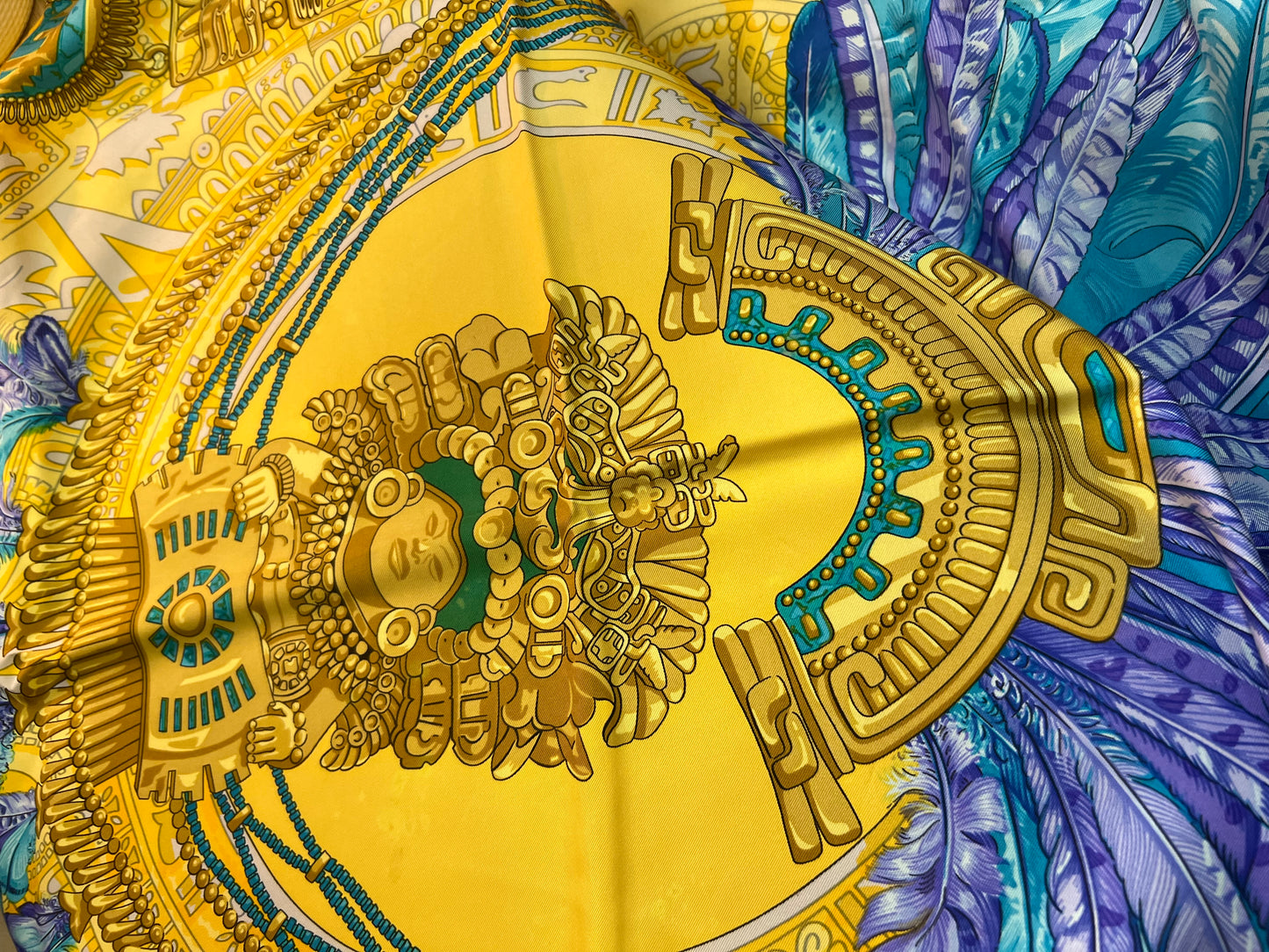 Pre-loved Hermès Vintage CARRÉ 90 Silk scraf