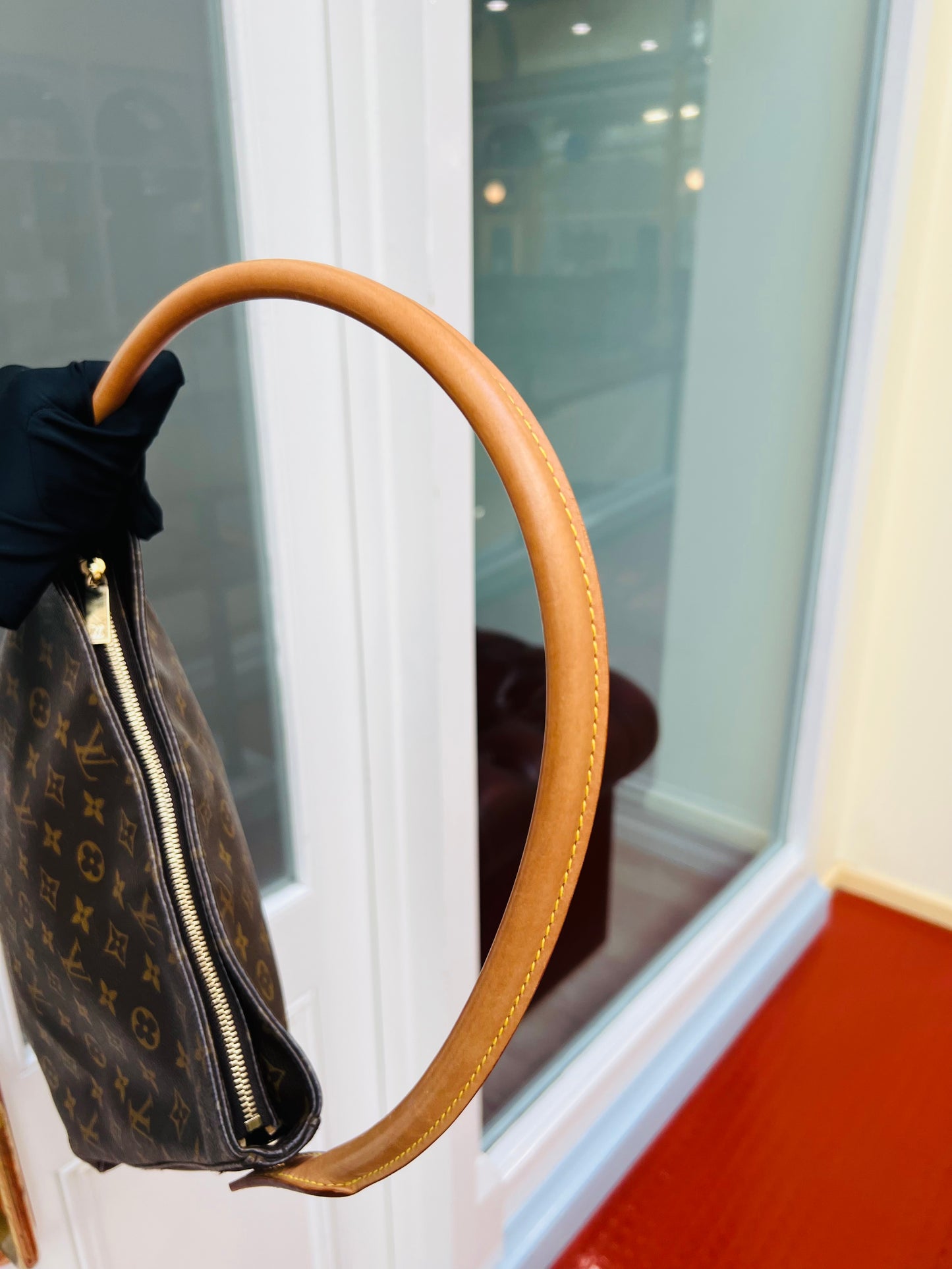 Pre-loved Louis Vuitton Looping Leather Handbag Monogram GM 2001