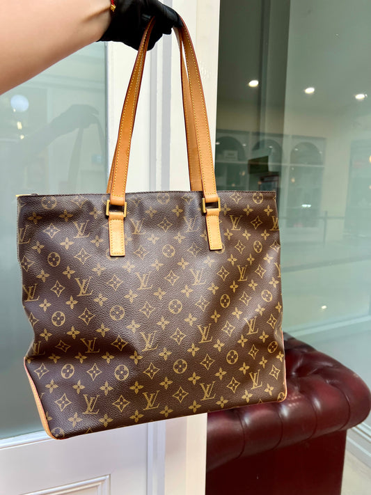 Pre-loved Louis Vuitton
Kabamezo Cabas Mezzo Tote Bag 2002 monogram