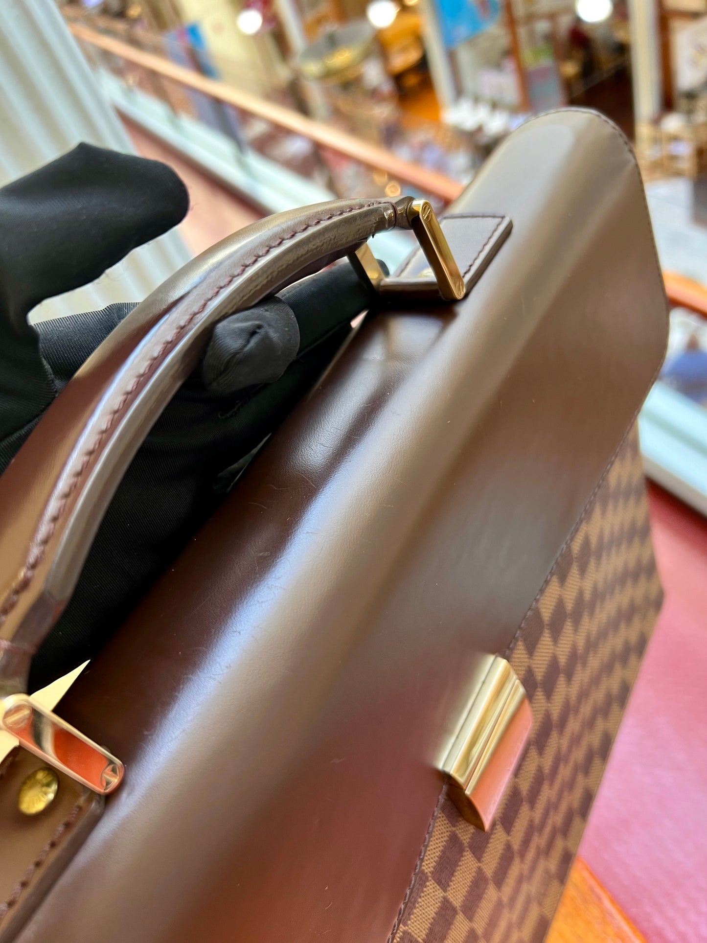 Pre-loved Louis Vuitton Altona Briefcase in brown checkerboard canvas and brown leather 2001