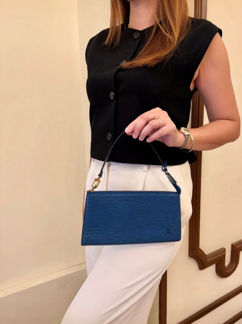 Pre-loved Louis Vuitton Pochette Accessoire EPI Leather Handbag Blue 1996