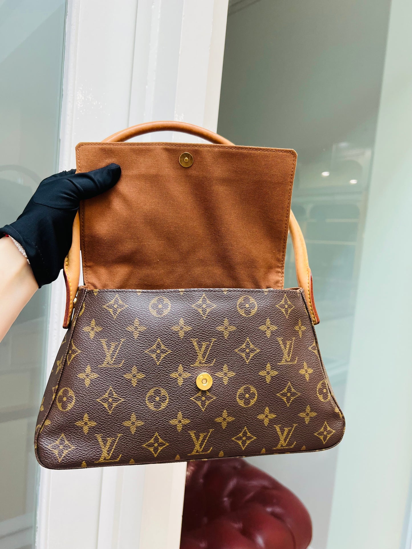 Pre-loved Louis Vuitton Looping PM Handbag Monogram 2003