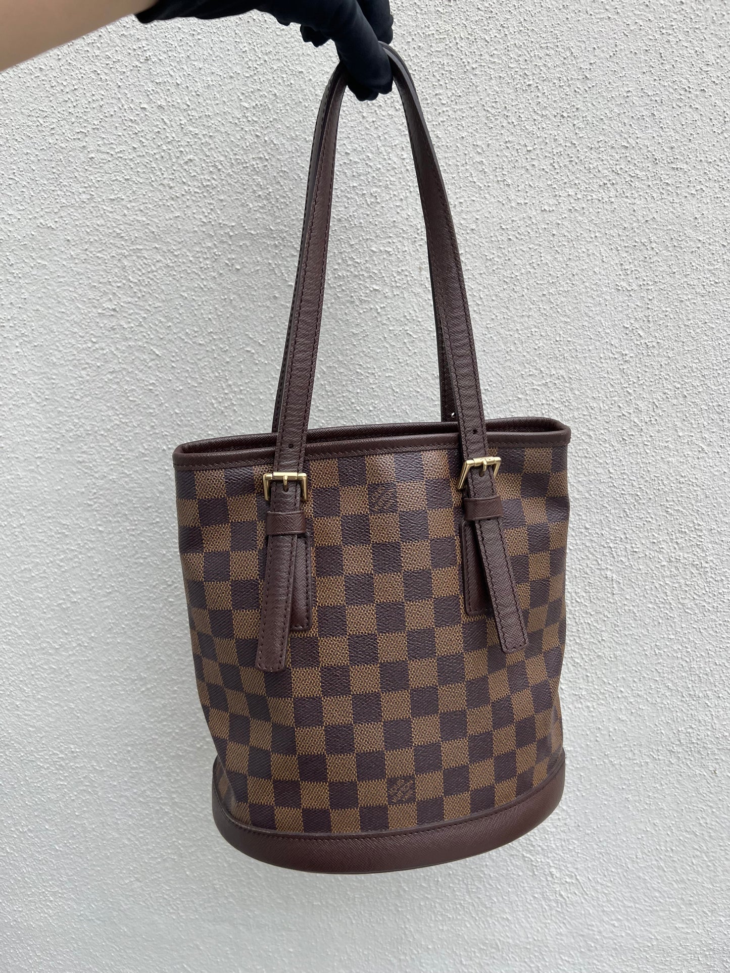 Pre-loved Louis Vuitton Damier Ebene Canvas Marais Bucket Bag 2001