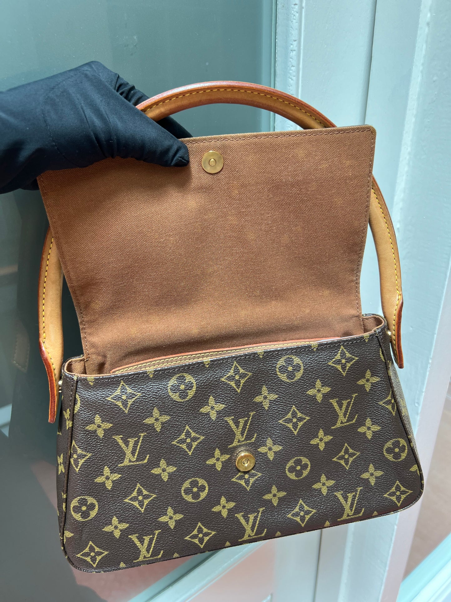 Pre-loved Louis Vuitton Looping PM Handbag Monogram 2002