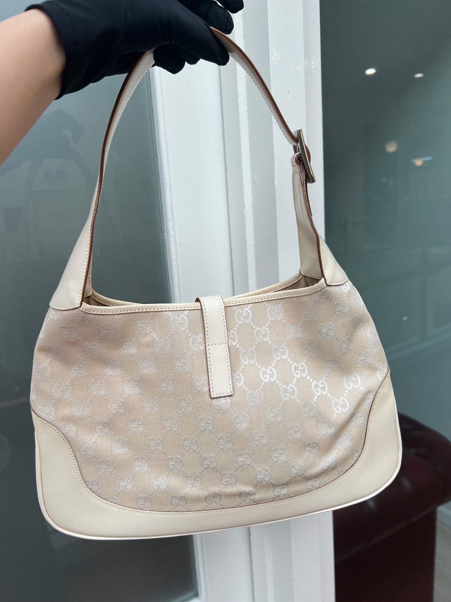 Pre-loved Gucci ivory white GG Canvas and Leather Jackie O Hobo