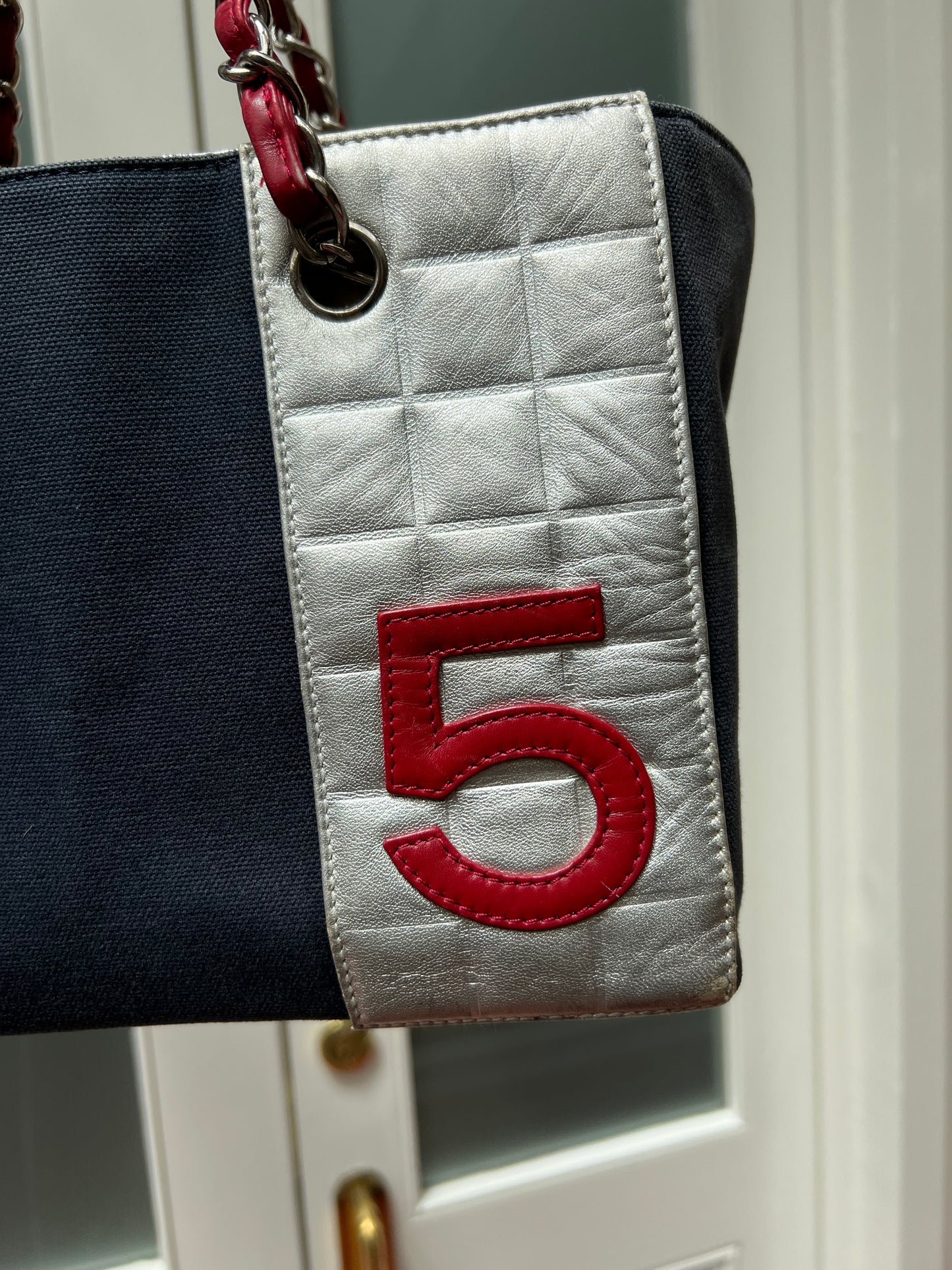 Pre-loved Chanel CC No.5 Foil Chain Shopping Tote Bag