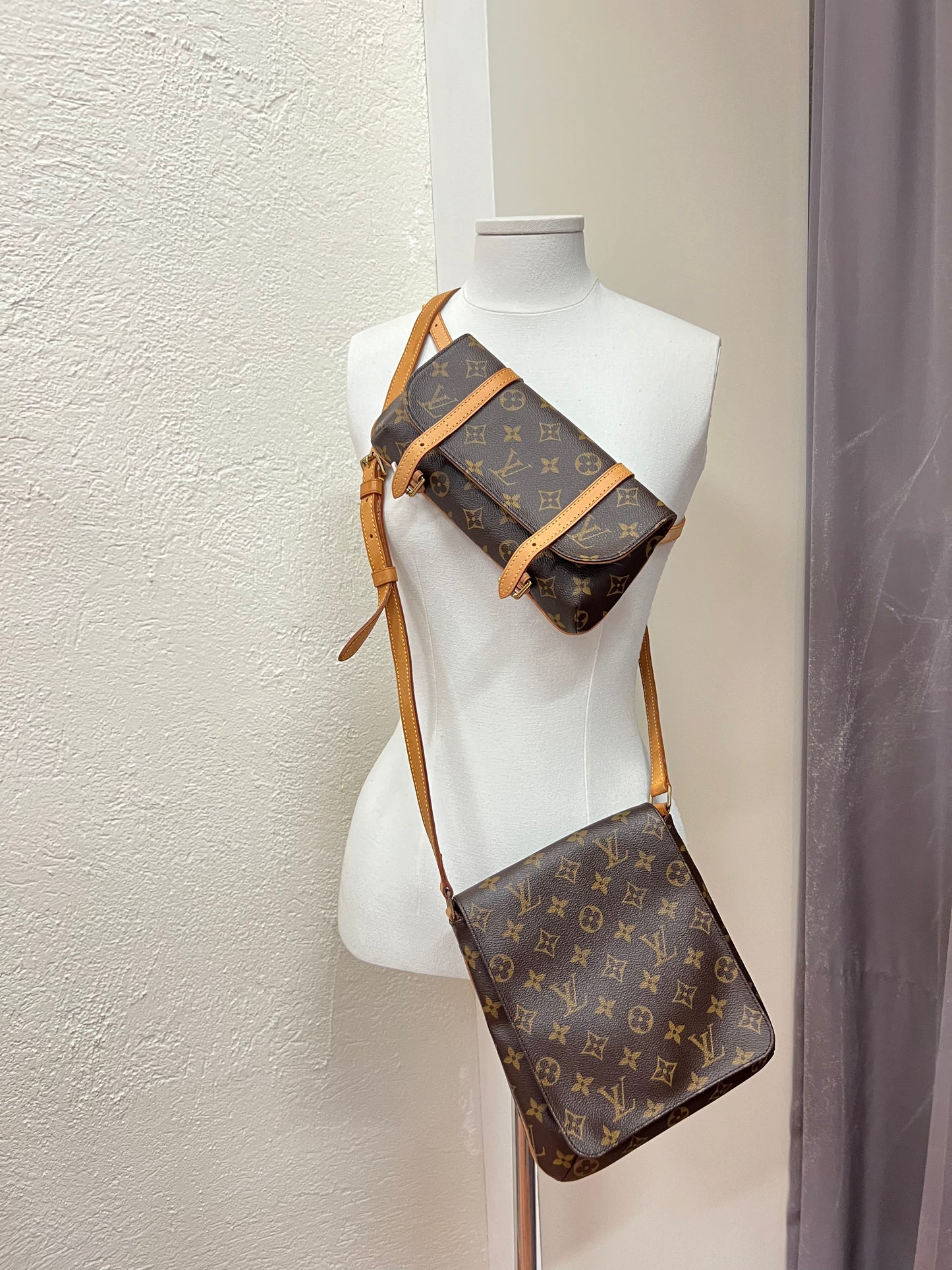 Pre-owned Louis Vuitton
Musette Salsa crossbody bag 2004