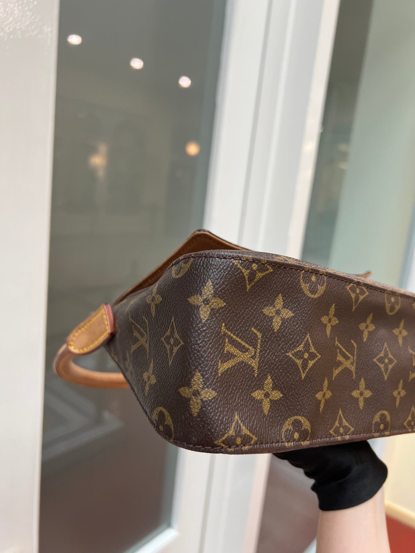 Pre-loved Louis Vuitton Looping PM Handbag Monogram 2003