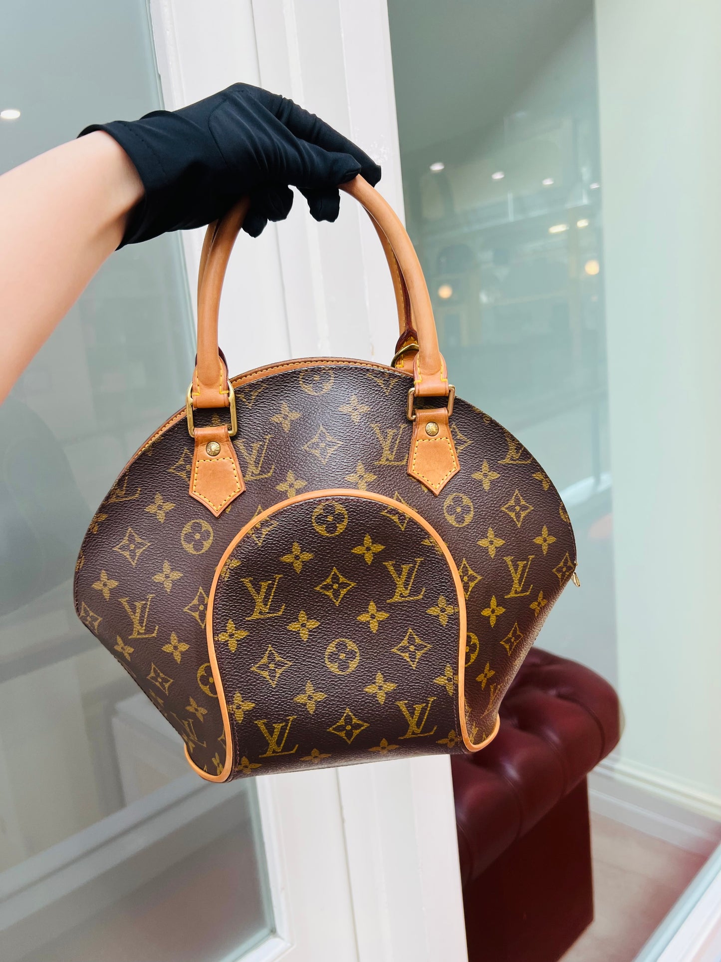 Pre-loved Louis Vuitton Vintage Ellipse PM Monogram Handbag 1998