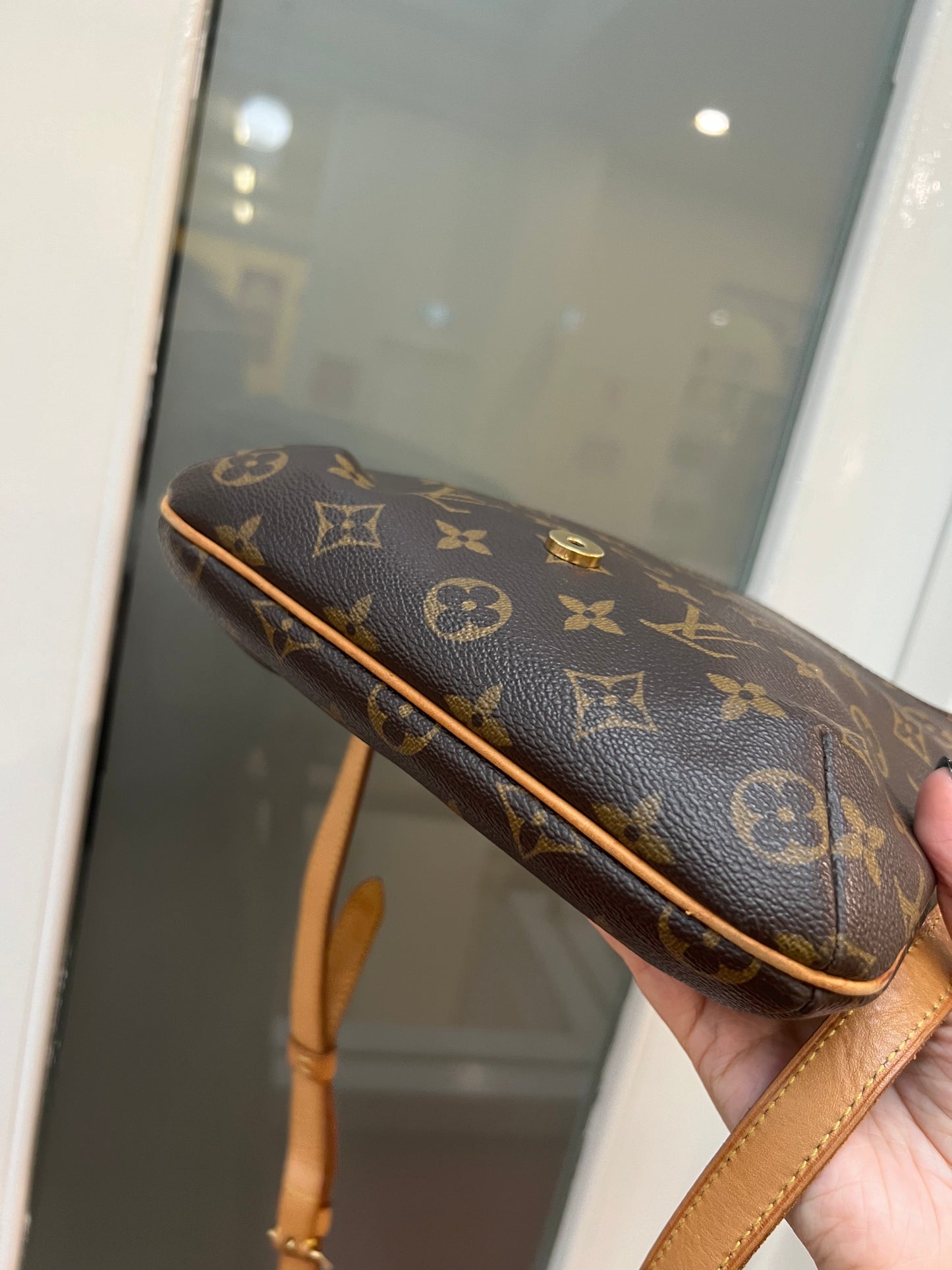 Pre-owned Louis Vuitton
Musette Salsa crossbody bag 2004