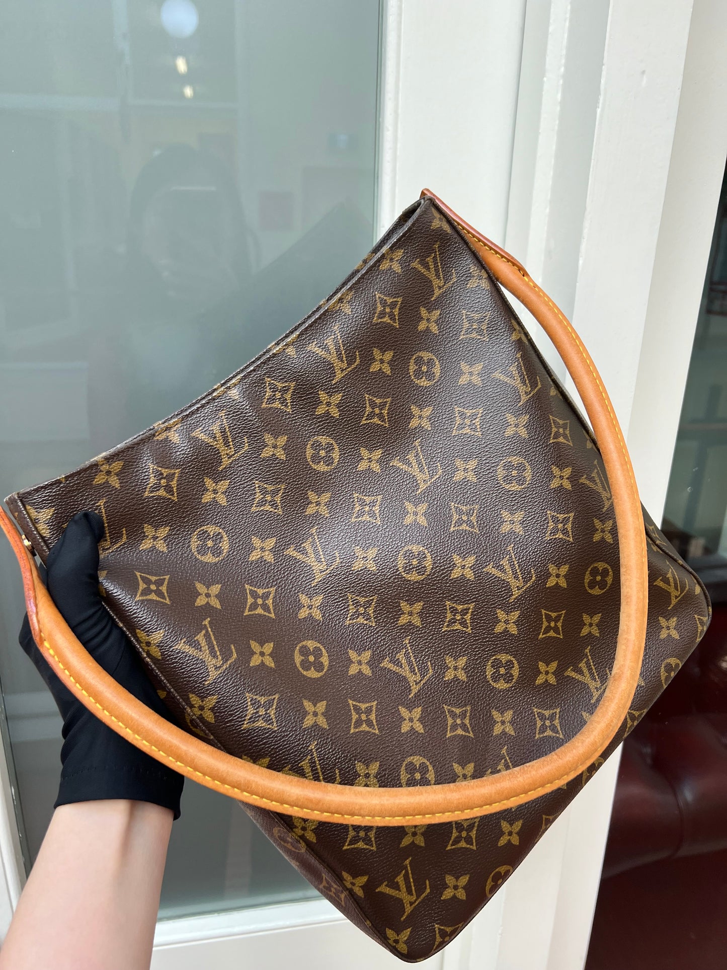 Pre-loved Louis Vuitton Looping Leather Handbag Monogram GM 2004