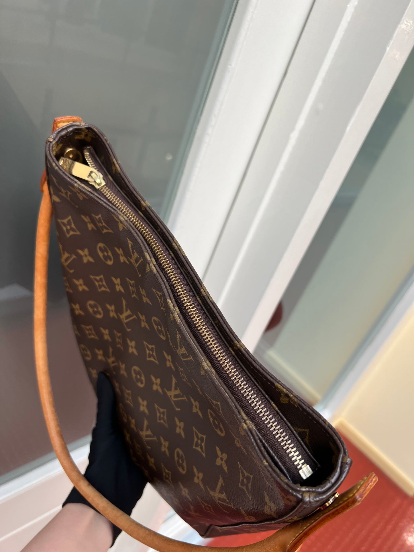 Pre-loved Louis Vuitton Looping Leather Handbag Monogram GM 2004