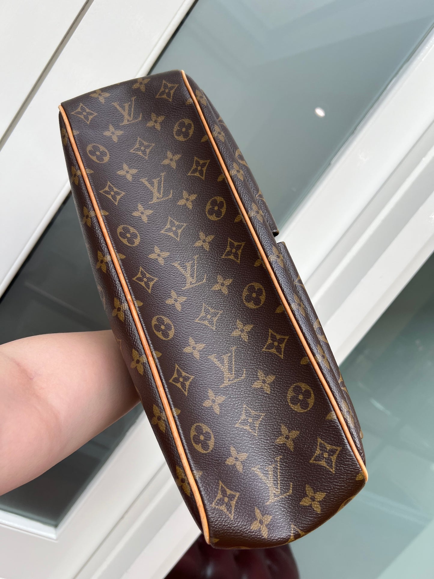 Pre-loved Louis Vuitton Monogram Canvas Multipli Cite Handbag