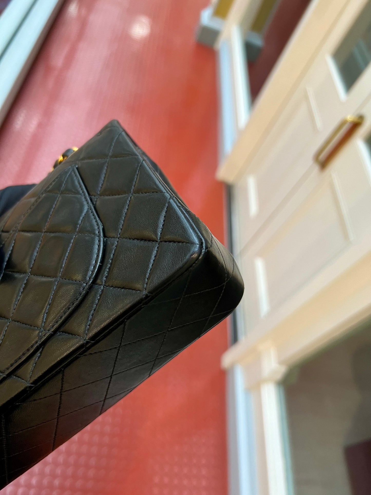 Pre-loved Chanel Vintage Classic Double Flat Leather crossbody Bag 23cm Black