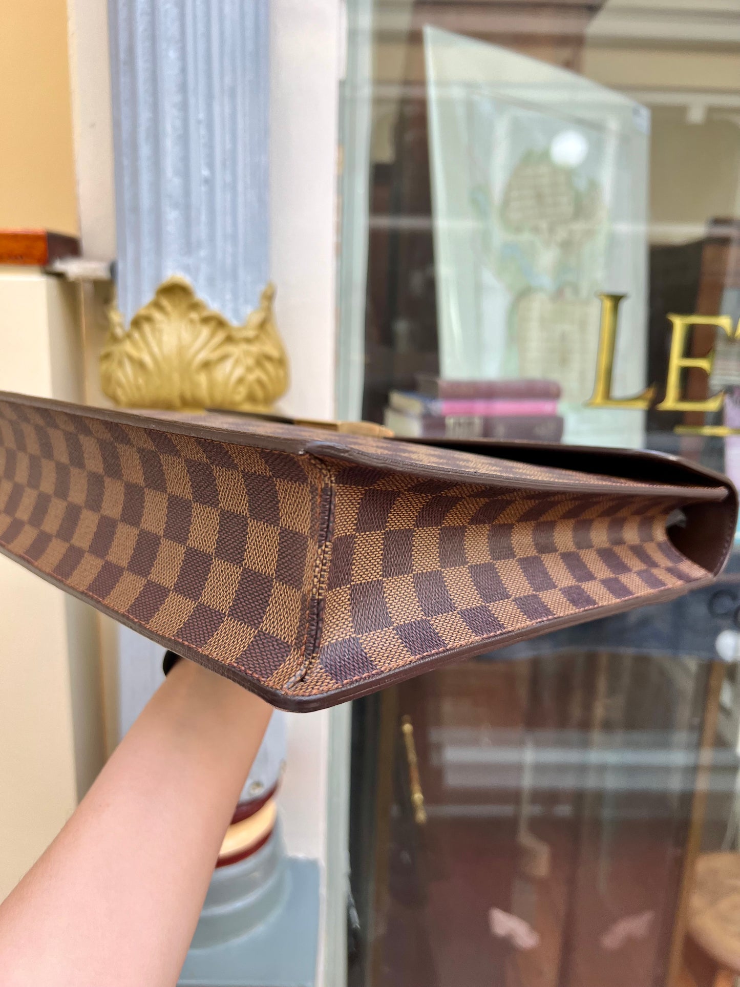 Pre-loved Louis Vuitton Altona Briefcase in brown checkerboard canvas and brown leather 2001
