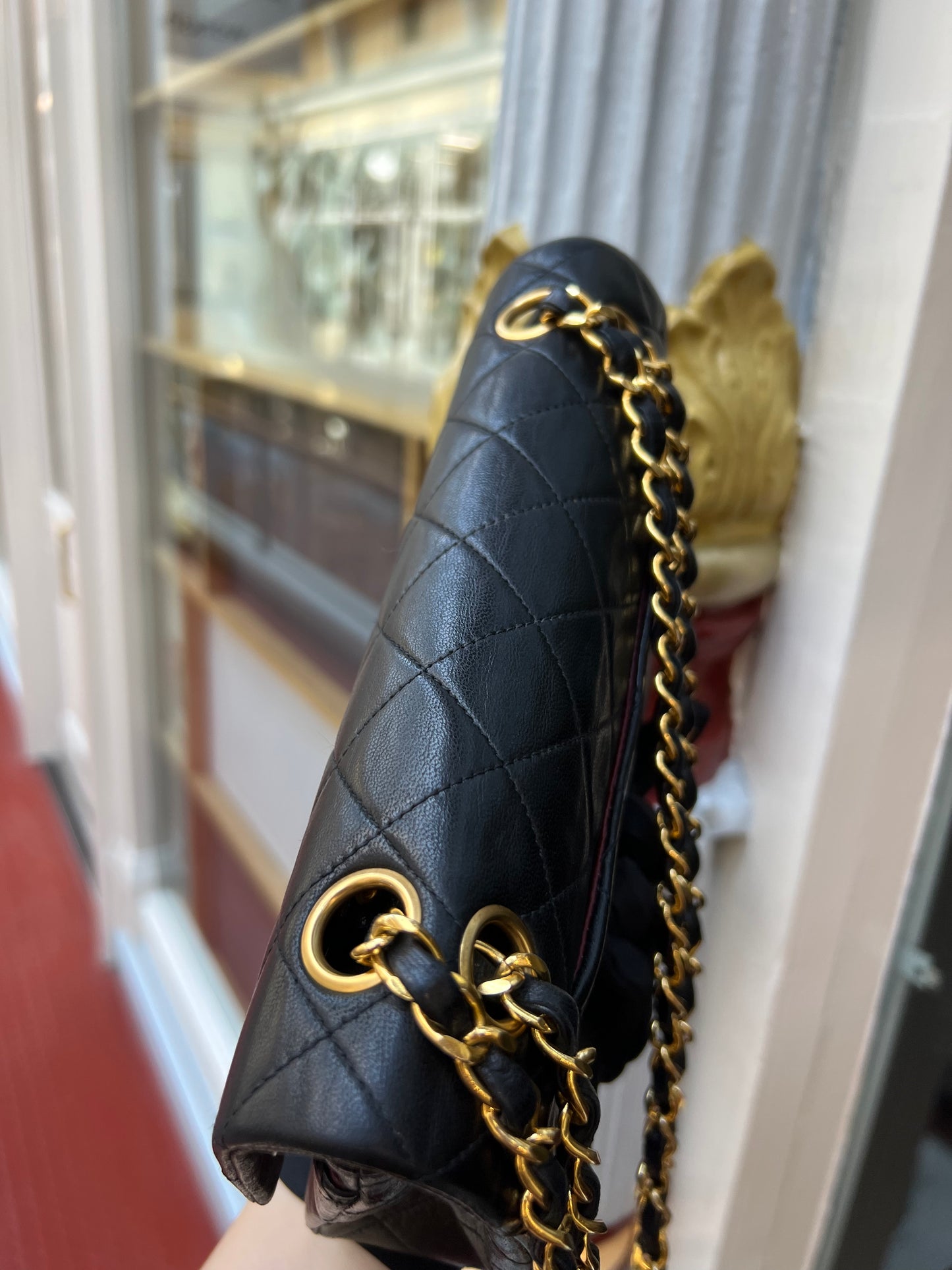 Pre-loved Chanel Vintage Classic Double Flat Leather crossbody Bag 23cm Black