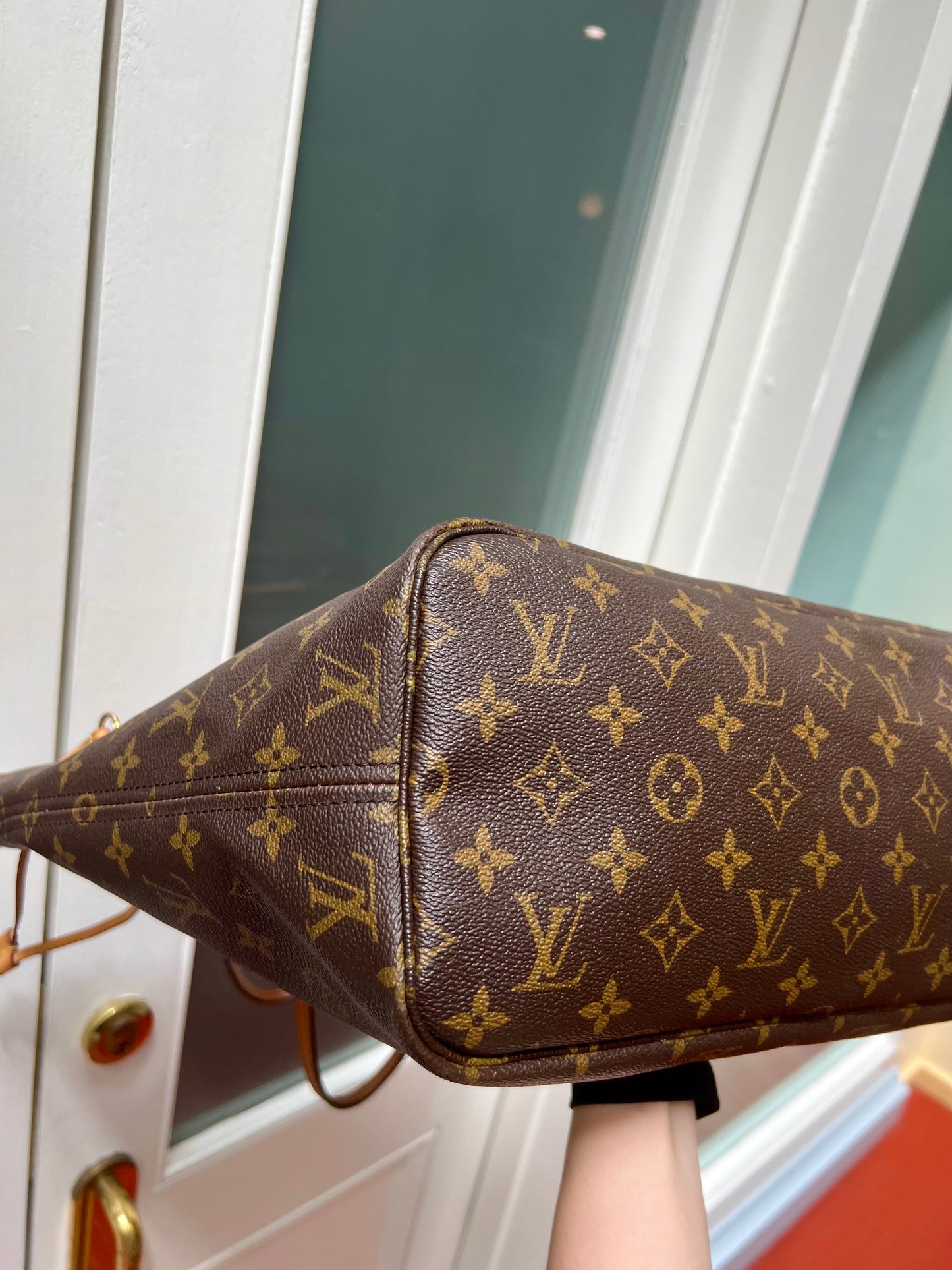 Pre-loved Louis Vuitton Neverfull Leather Tote MM Monogram