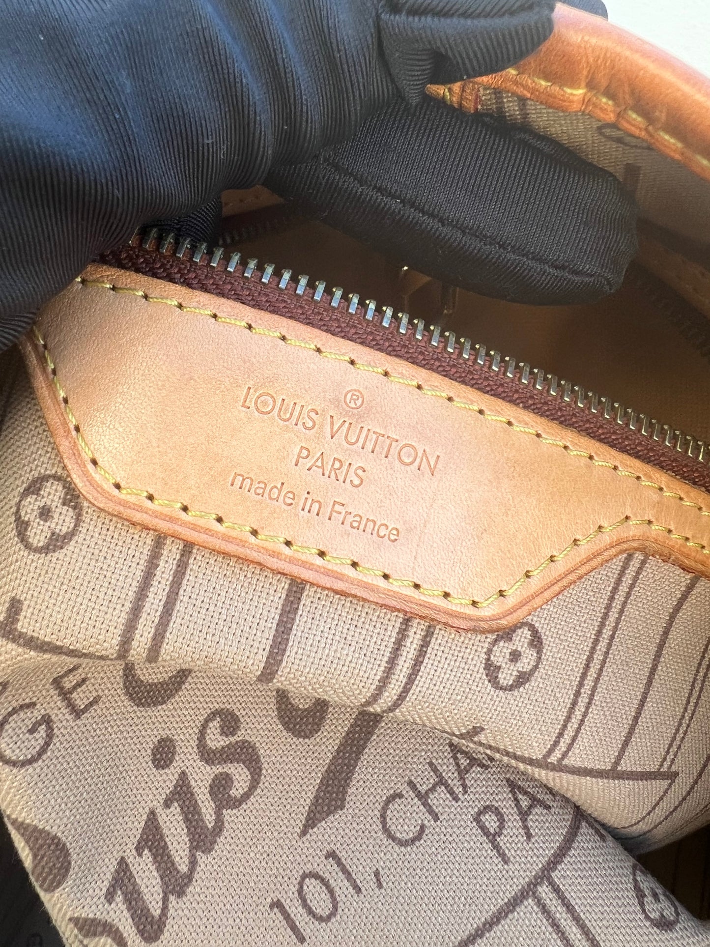 Pre-loved Louis Vuitton Neverfull Leather Tote GM Monogram 2009