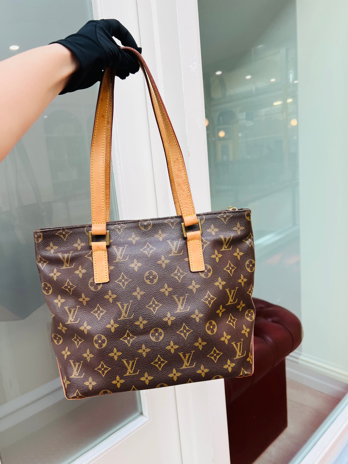 Pre-loved Louis Vuitton
Brown Monogram Cabas Piano Bag 2001