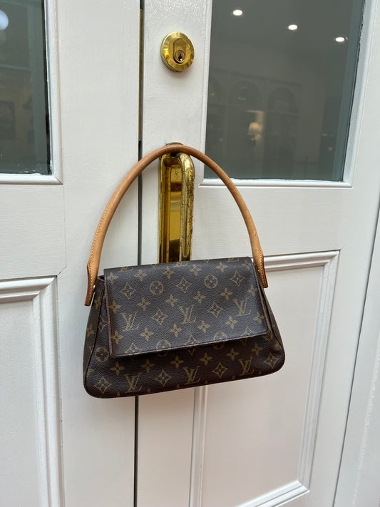 Pre-loved Louis Vuitton Looping PM Handbag Monogram 2003