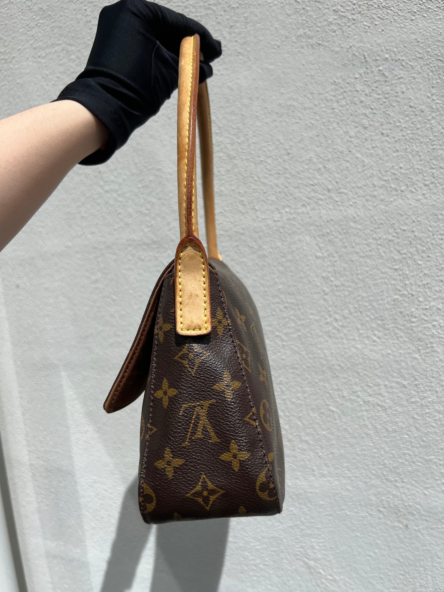 Pre-loved Louis Vuitton Looping PM Handbag Monogram