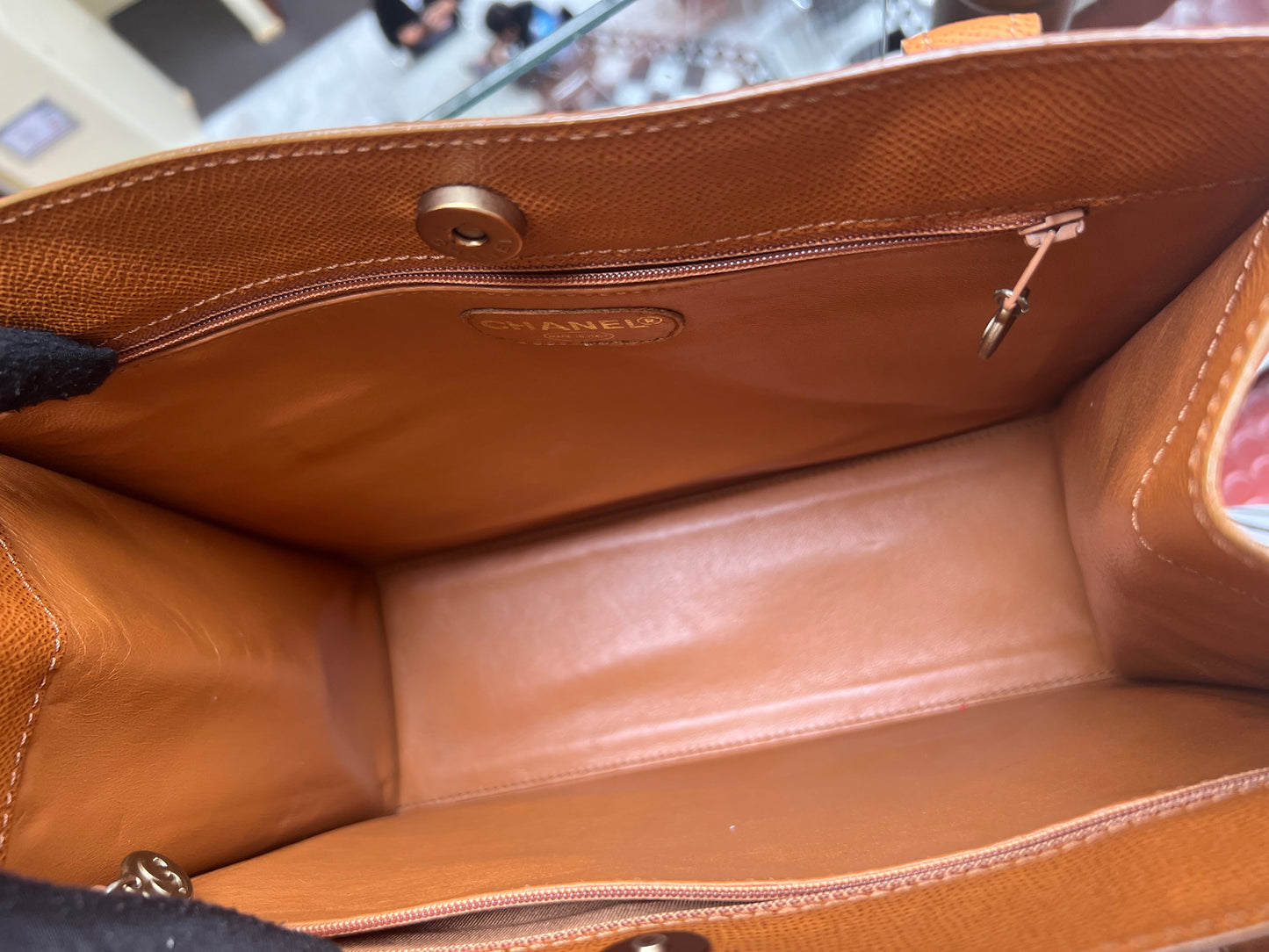 Pre-loved Chanel Caviar Shoulder Tote Bag Caramel