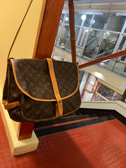 Pre-loved Louis Vuitton Monogram Saumur Crossbody Bag GM 90s