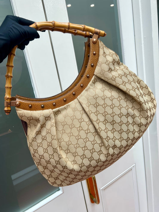 Pre-Owned
Gucci GG Canvas Bamboo Studded handbag 2000s