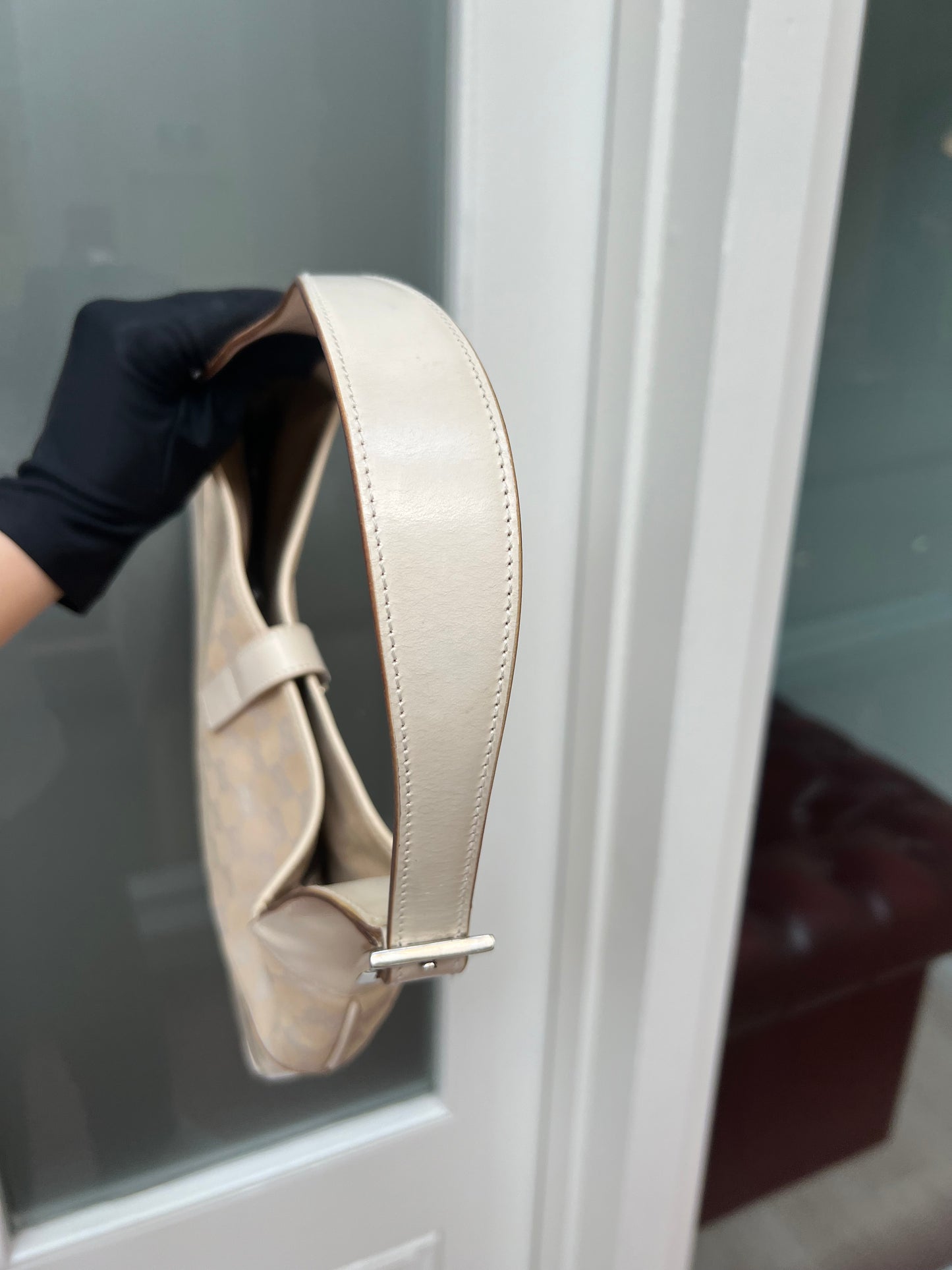 Pre-loved Gucci ivory white GG Canvas and Leather Jackie O Hobo