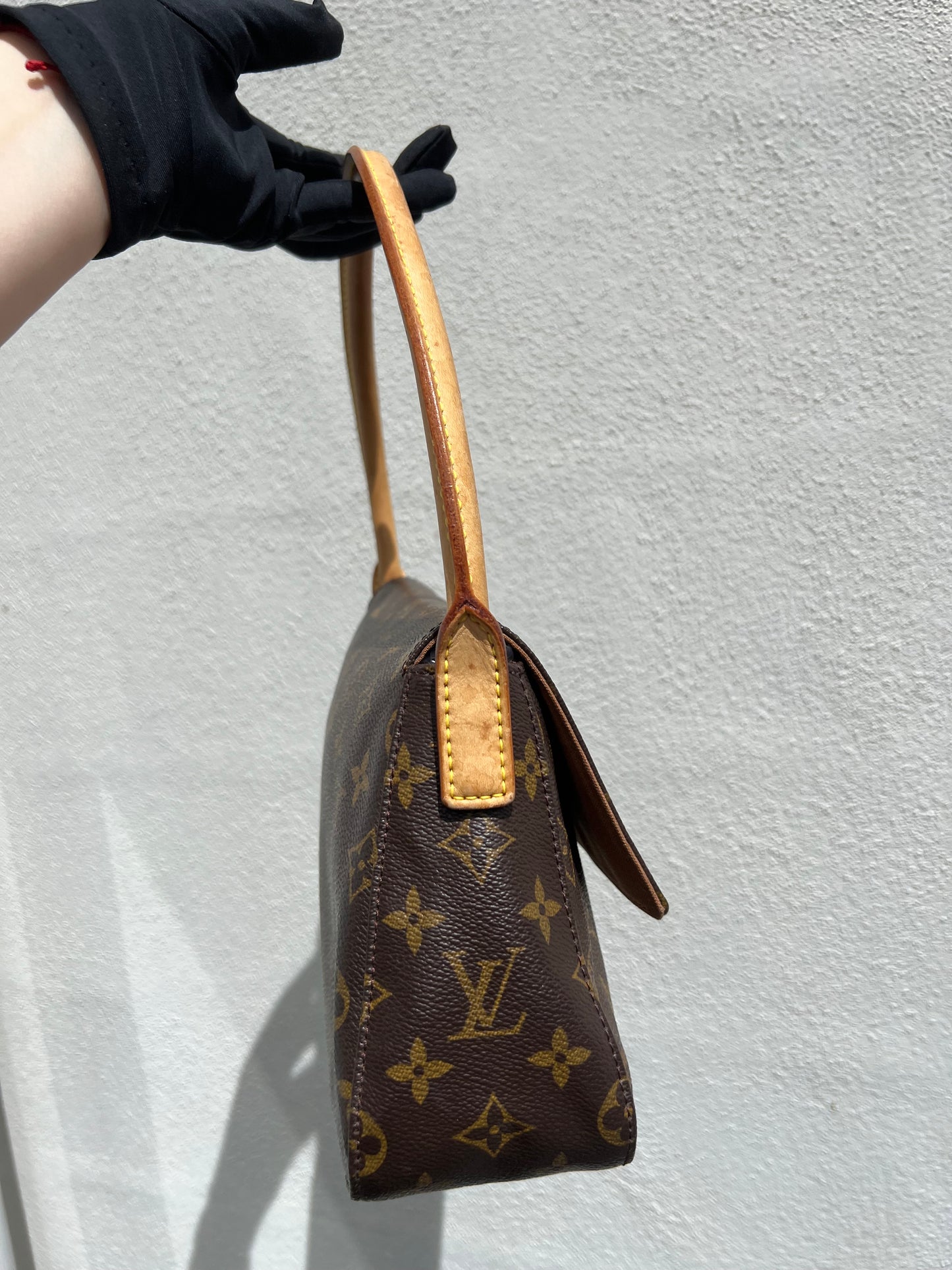 Pre-loved Louis Vuitton Looping PM Handbag Monogram