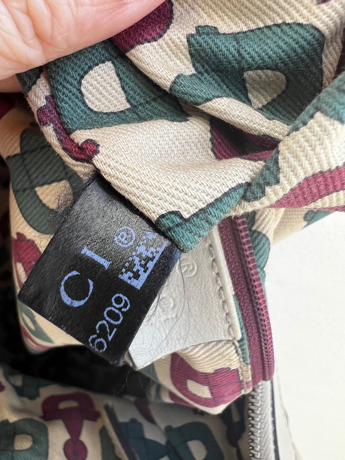 Pre-loved Gucci Abbey D-ring Guccissima Large Leather Hobo Bag Off White GHW