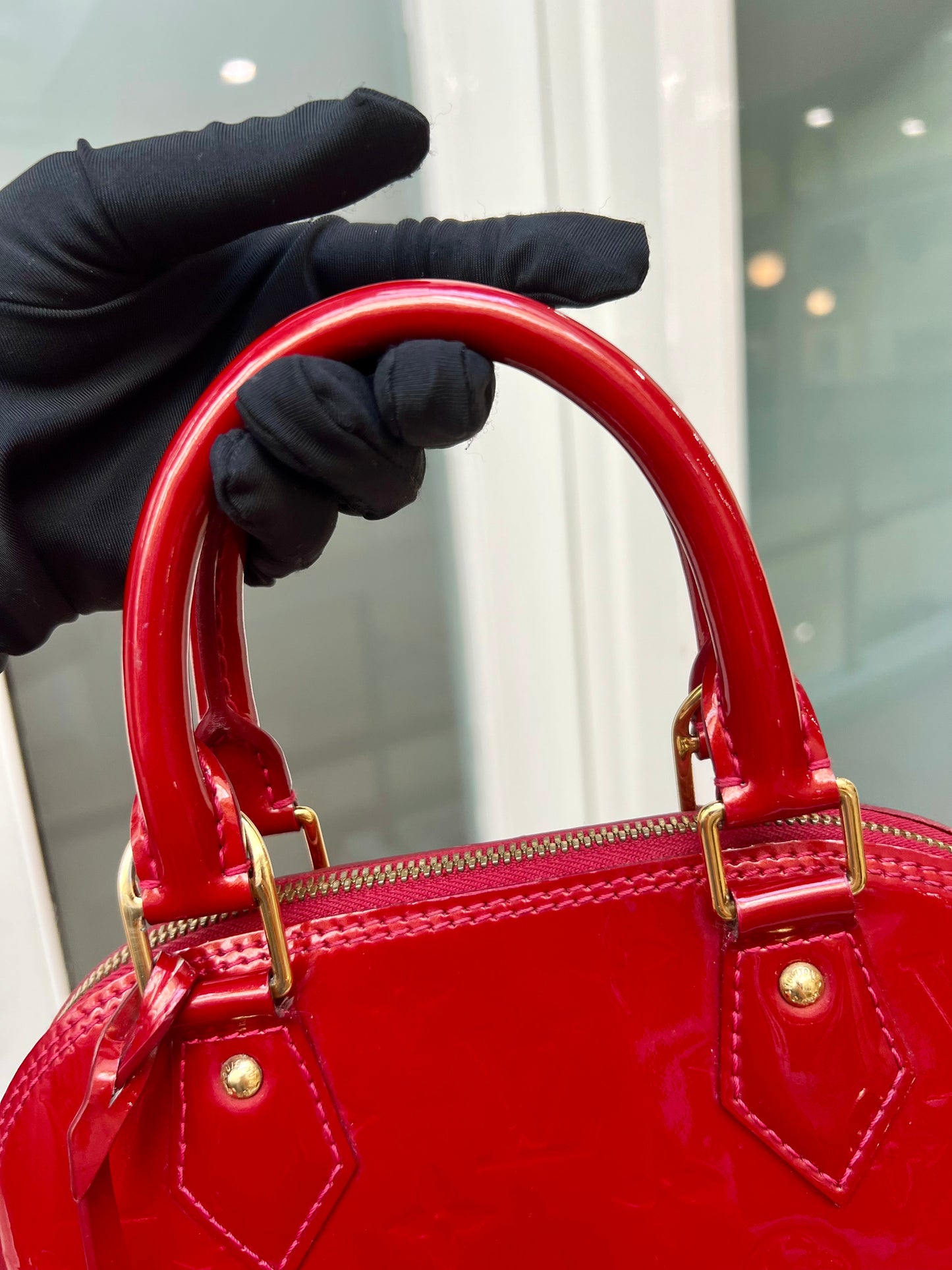 Pre-Owned Louis Vuitton Alma BB two-way handbag 2013