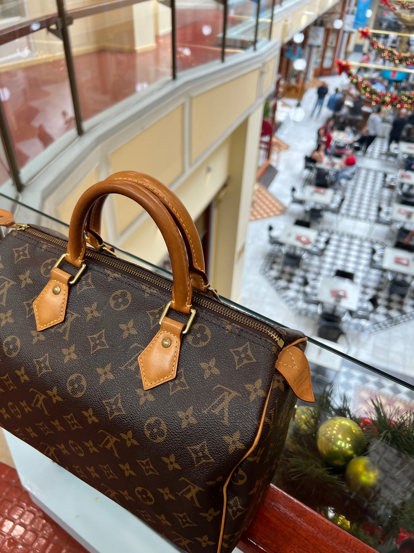 Pre-loved Louis Vuitton Speedy 30 Handbag Monogram 2017