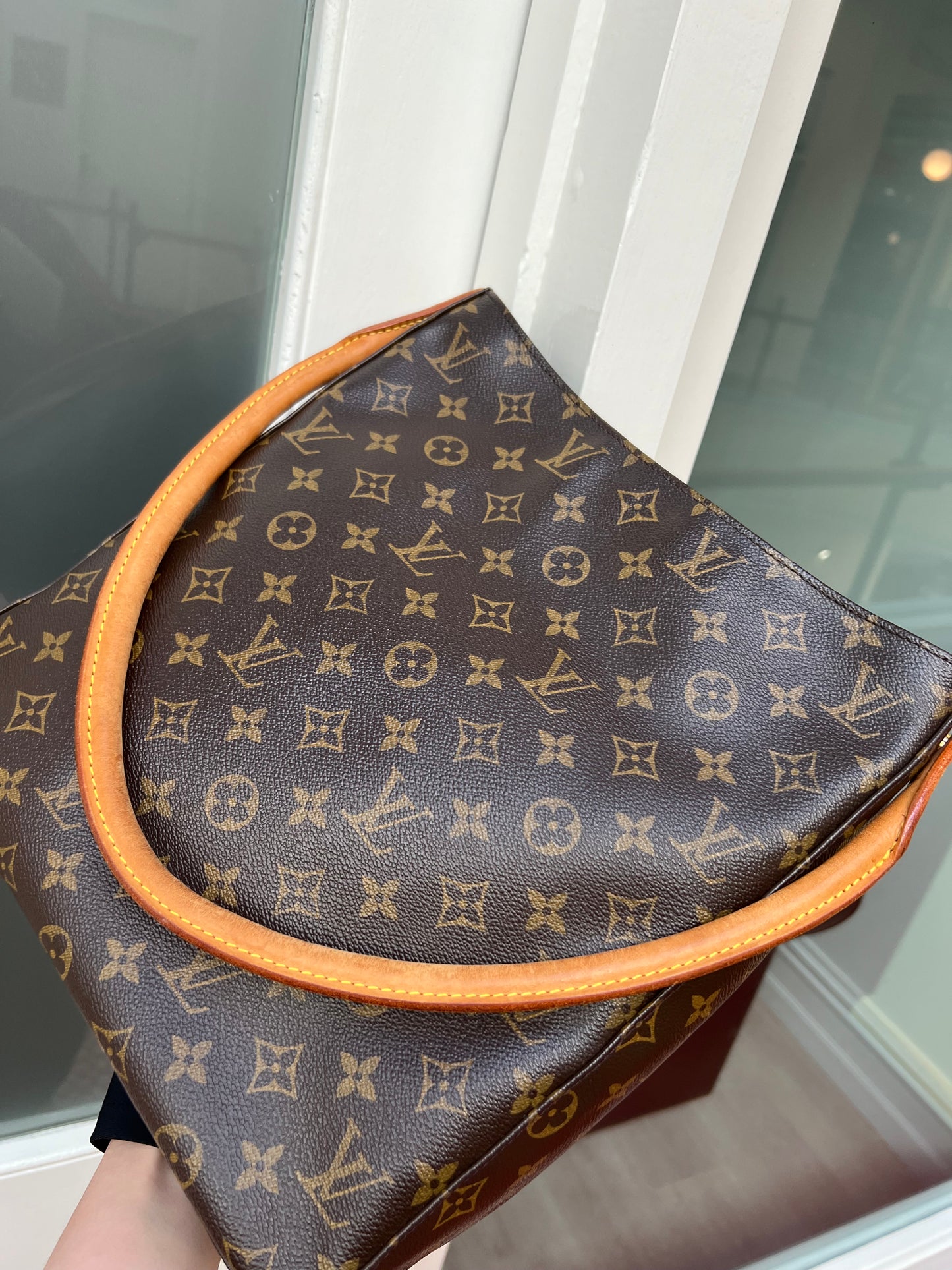 Pre-loved Louis Vuitton Looping Leather Handbag Monogram GM 2004