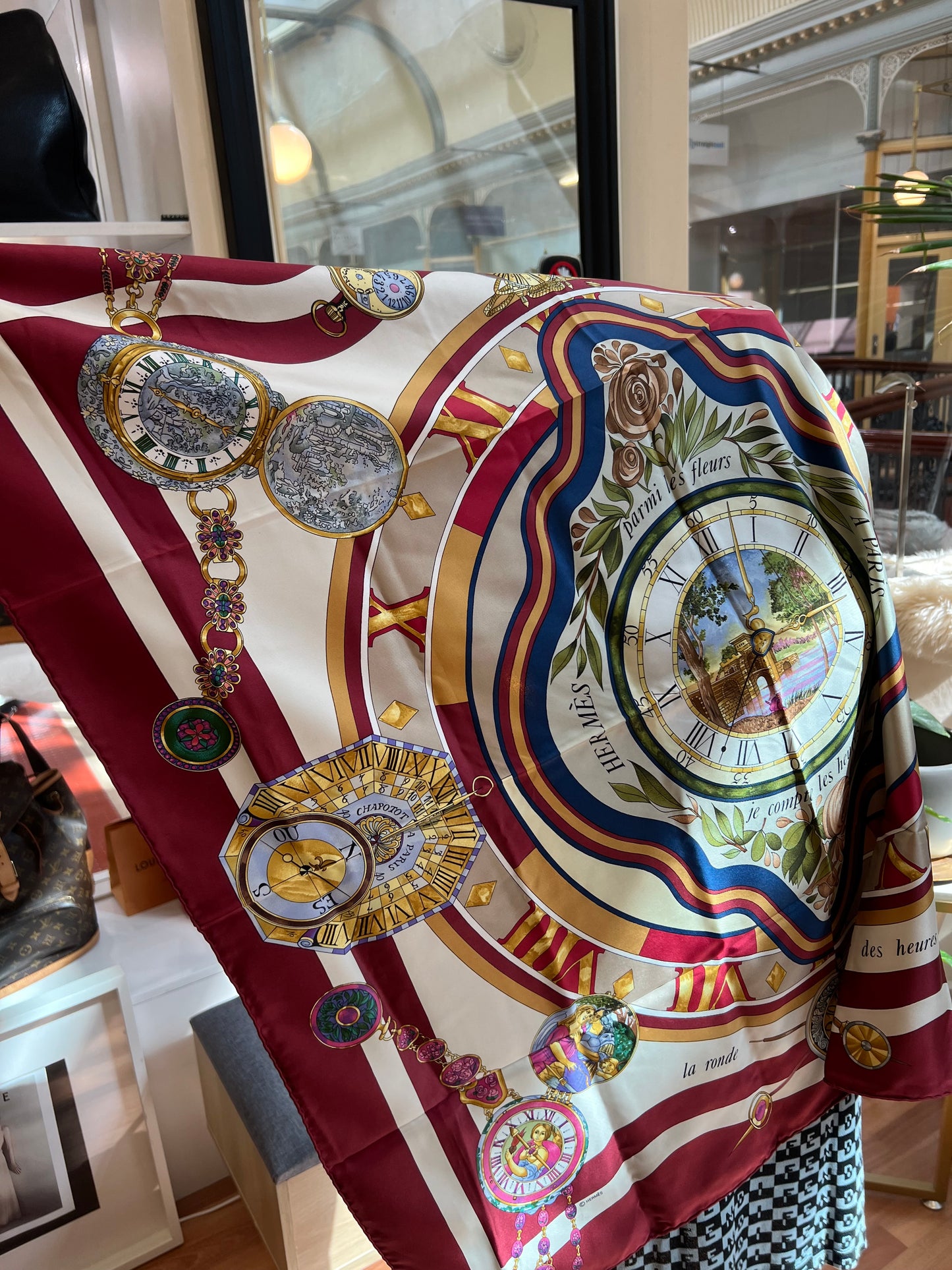 Pre-loved Hermès HERMES Carre 90 Scarf parmi les fleurs je compt Silk Bordeaux Auth kk329 Dark red