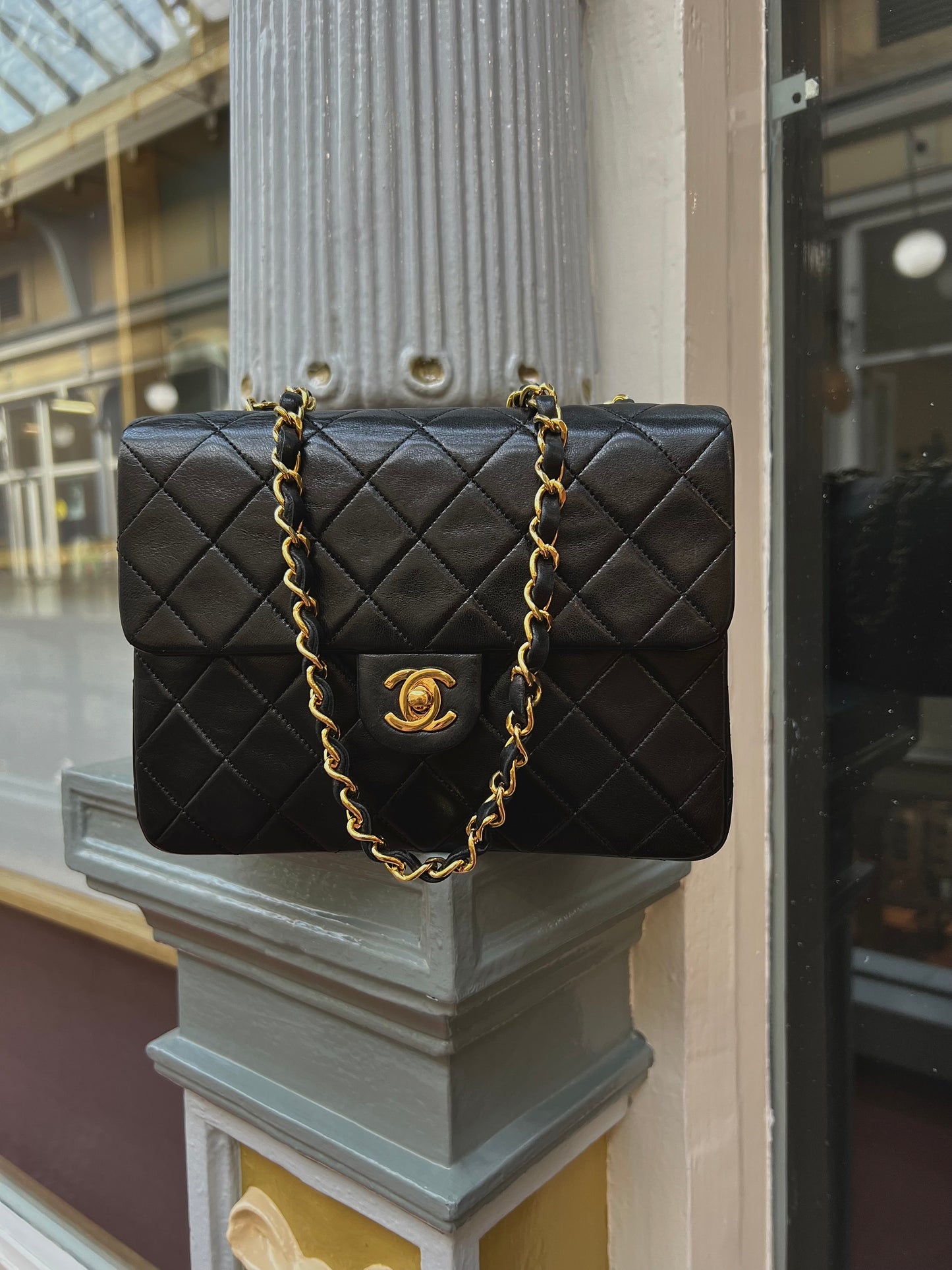 Pre-loved Chanel Vintage Mini Classic Flat 20cm Lambskin Shoulder Bag 90s