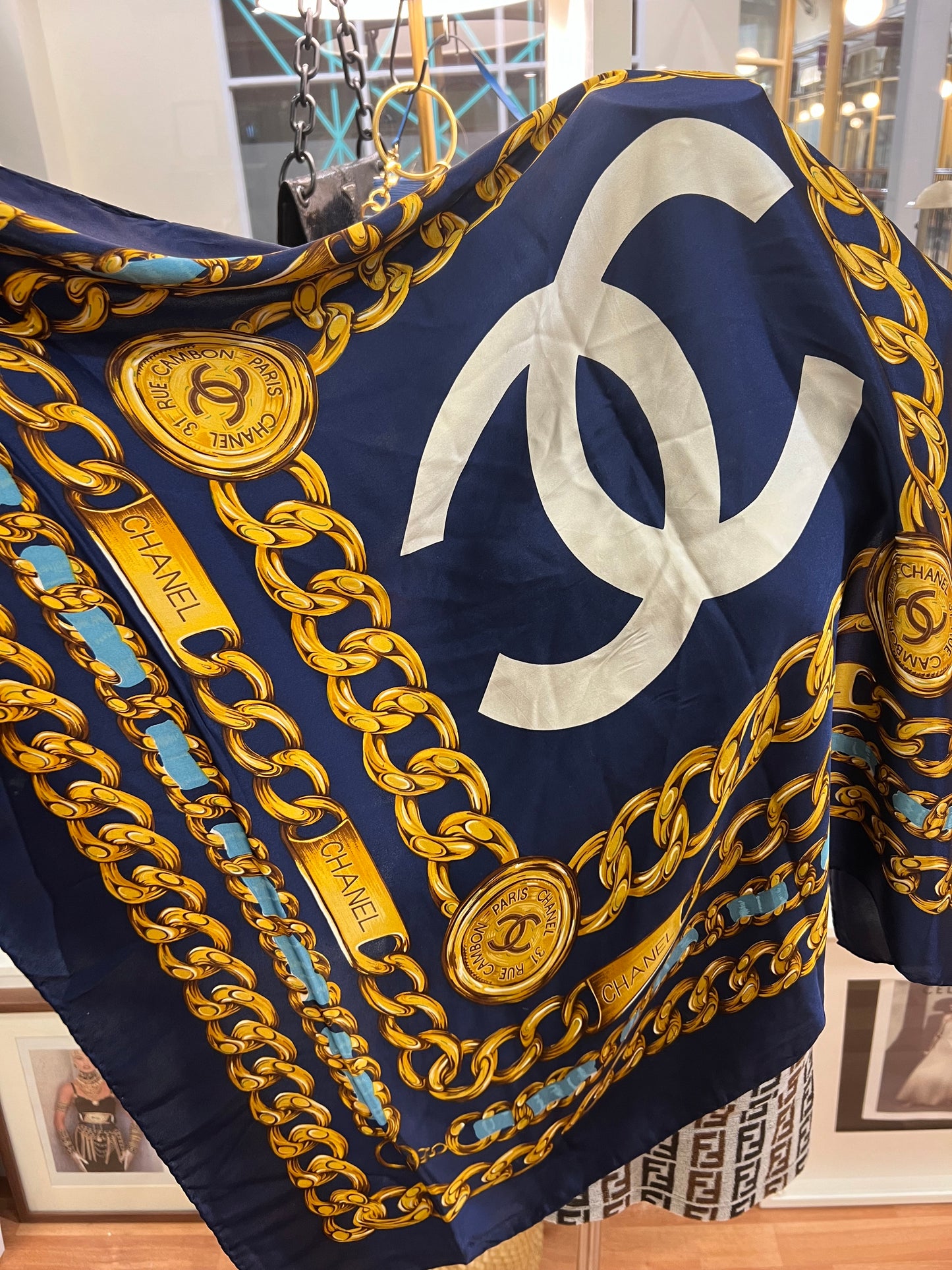 Pre-owen Vintage Chanel CC Logo Scraf Gold Chain Links Silk 1990s
