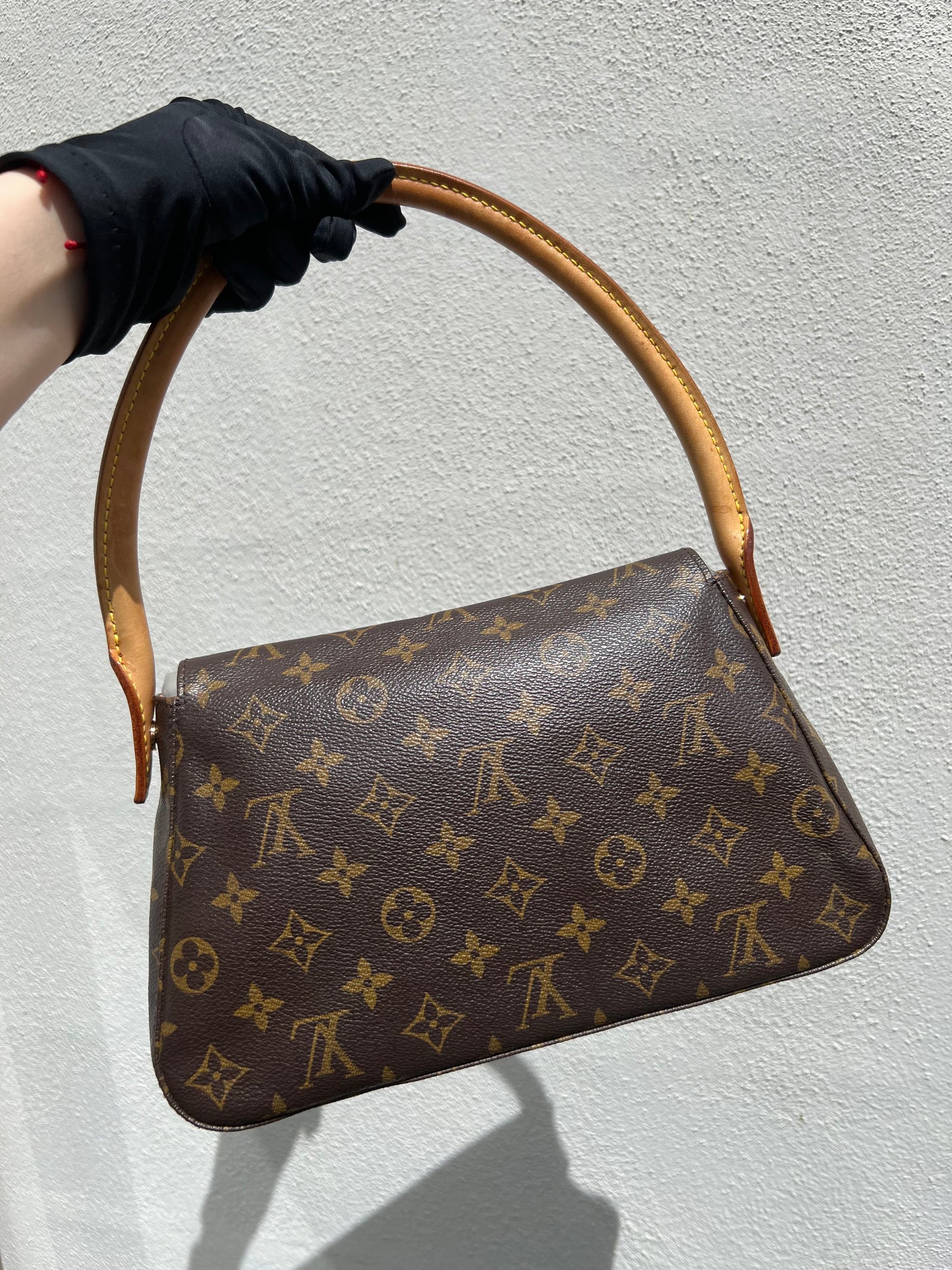Pre-loved Louis Vuitton Looping PM Handbag Monogram
