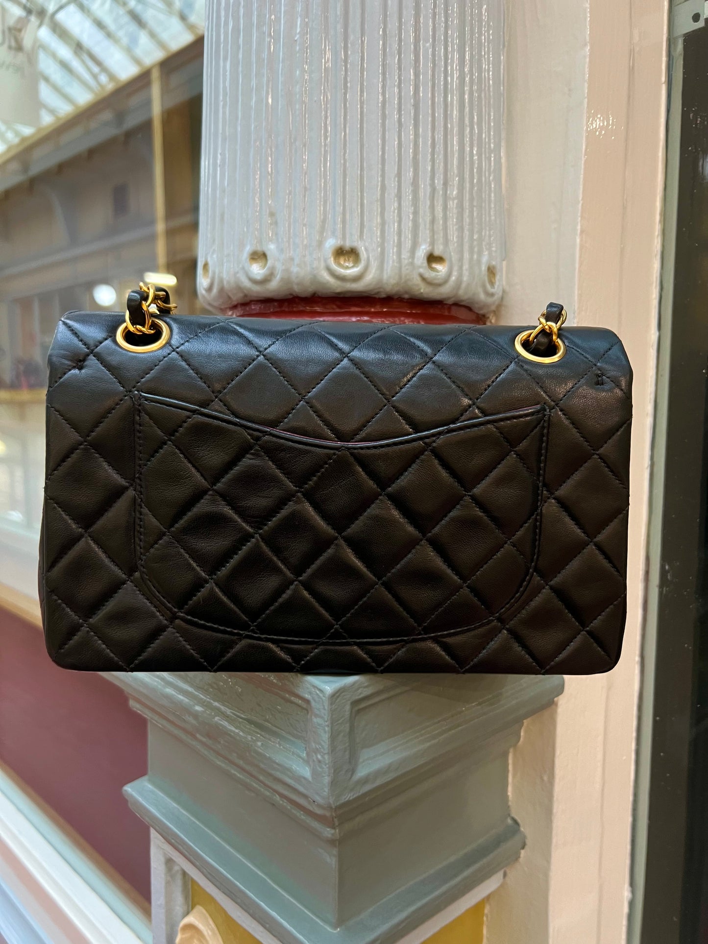 Pre-loved Chanel Vintage Classic Double Flat Leather crossbody Bag 23cm Black