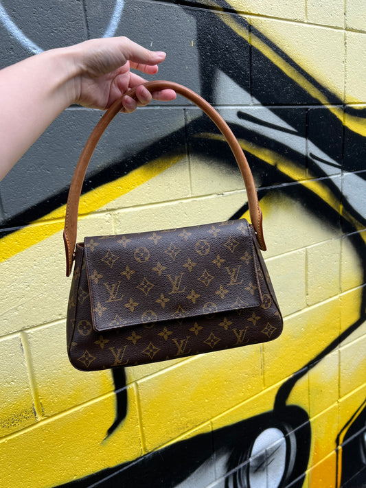 Pre-loved Louis Vuitton Looping PM Handbag Monogram