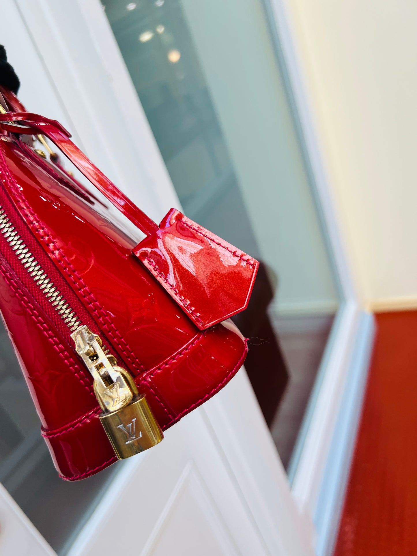 Pre-Owned Louis Vuitton Alma BB two-way handbag 2013