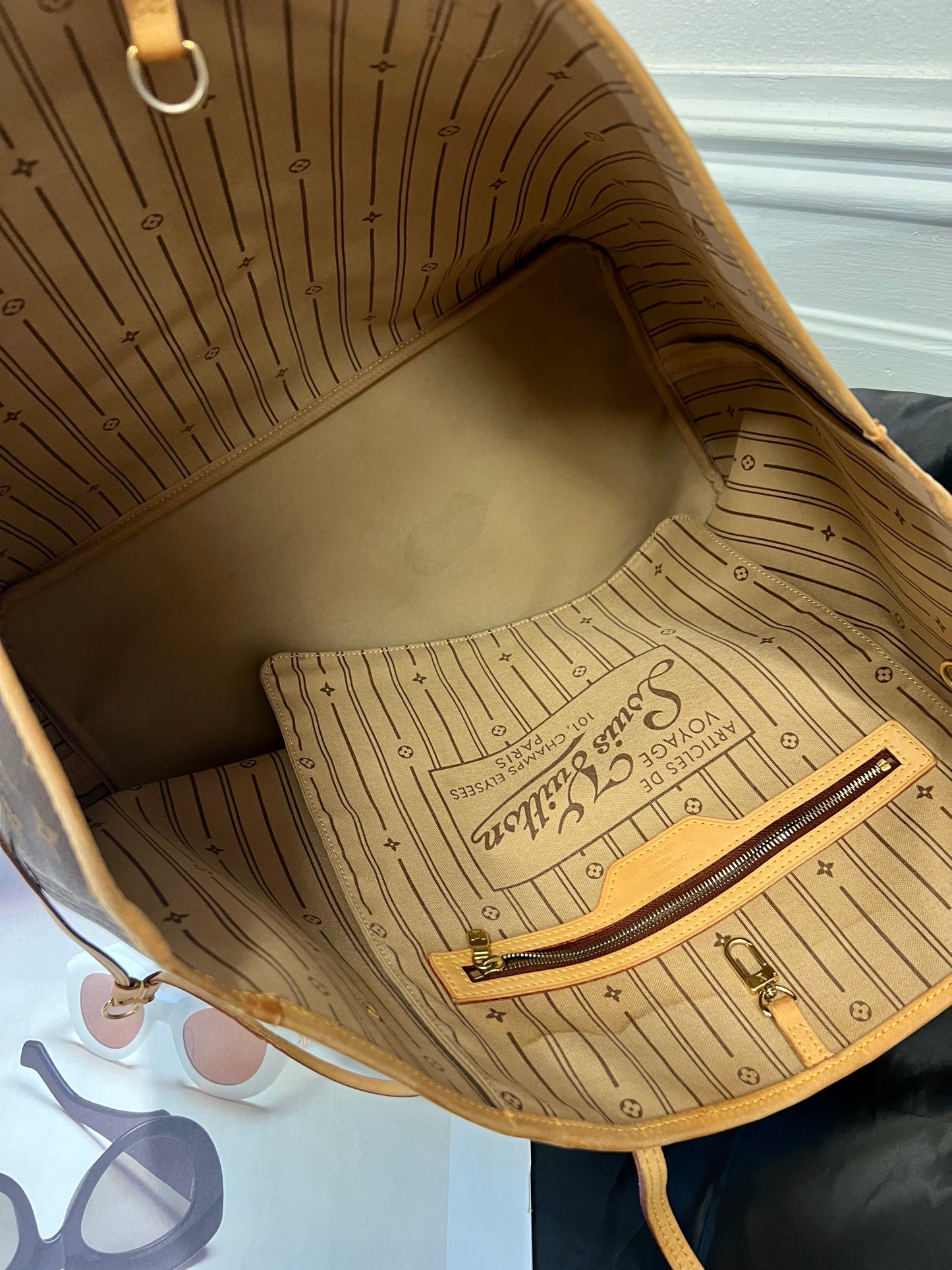 Pre-loved Louis Vuitton Neverfull Leather Tote GM Monogram