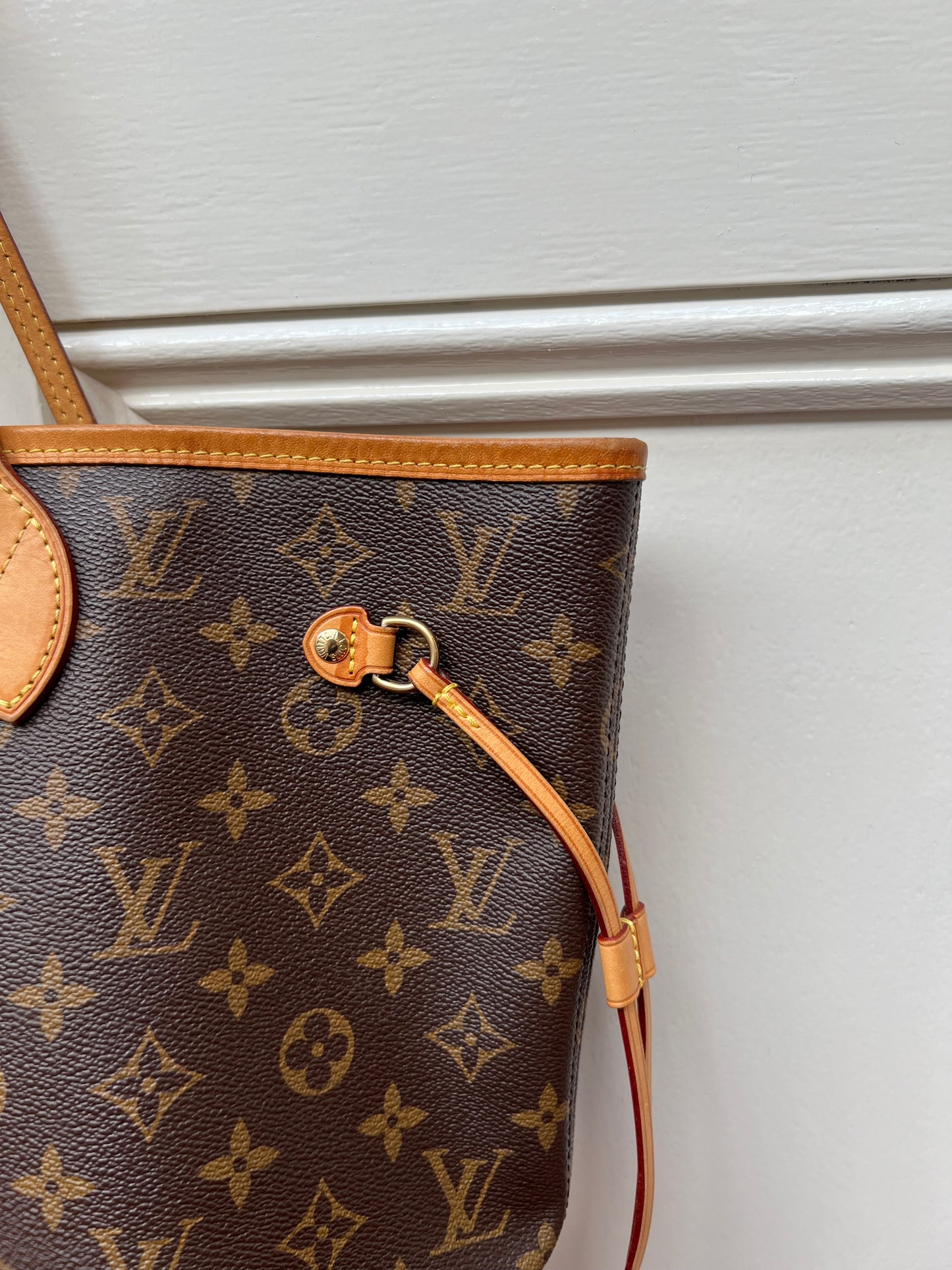 Pre-loved Louis Vuitton Neverfull Leather Tote MM Monogram 2014